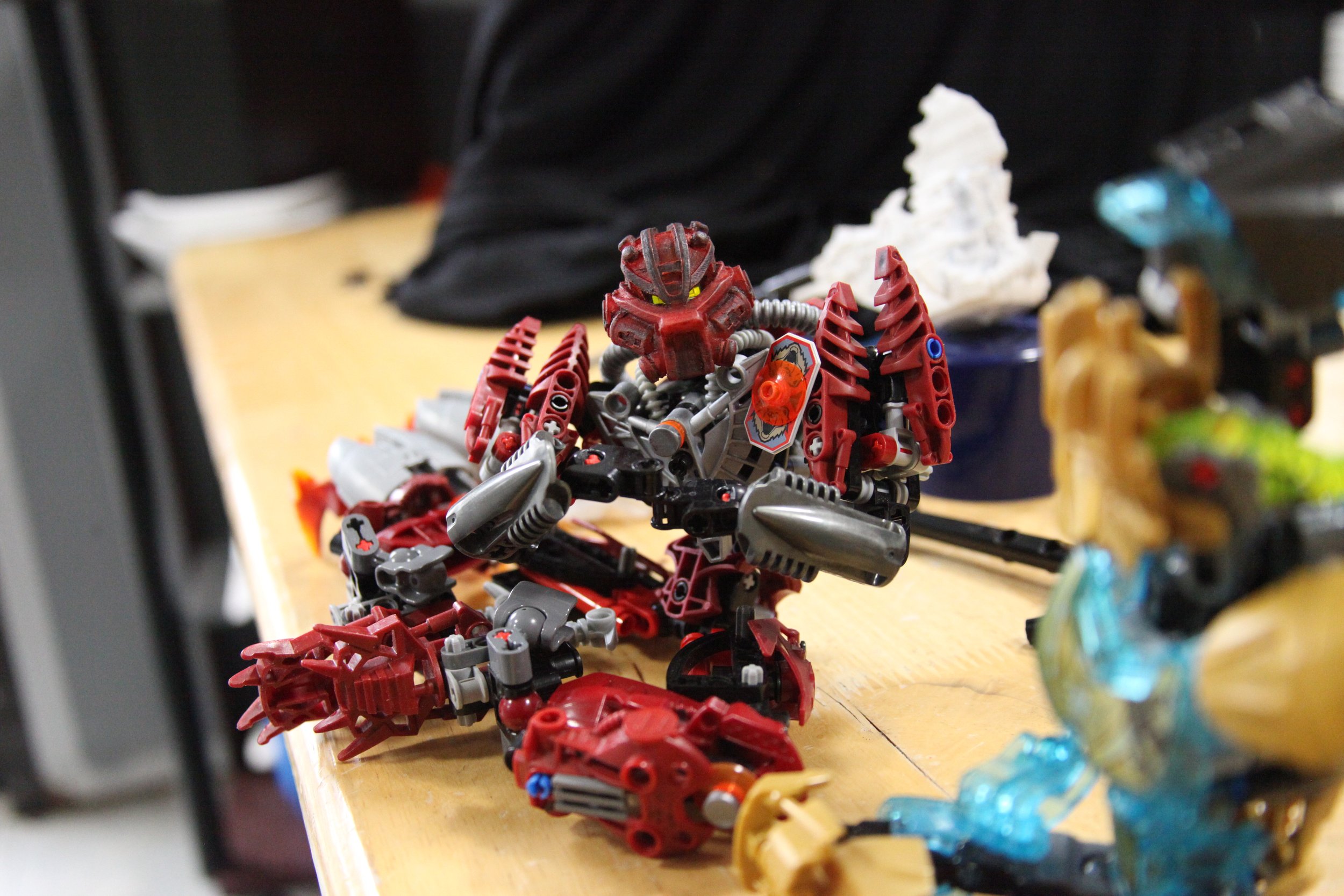  {*in sign language}  Dameta:(”*hey Ekimu, do you think we can find Sylus anywhere or can you make another Kanohi Olmak?”) 