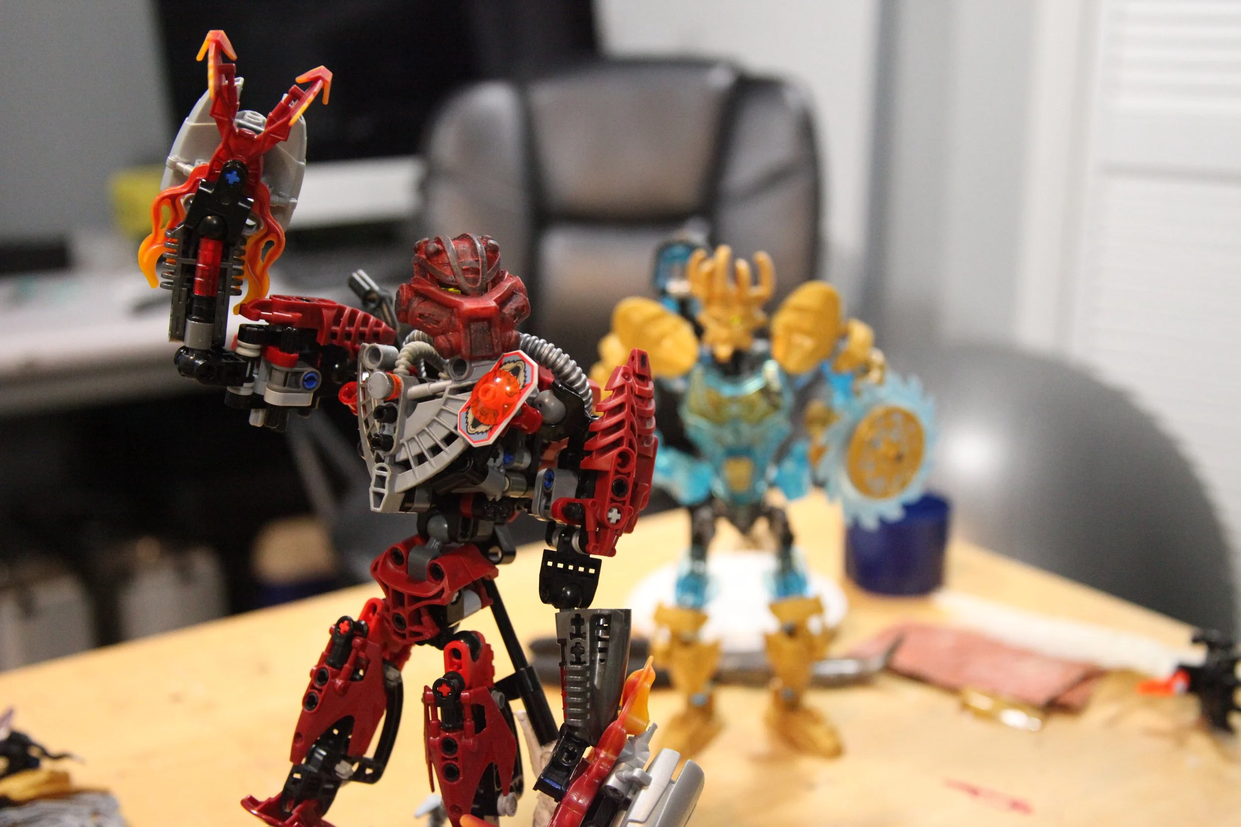  Ekimu:”Hope to see you again someday Dameta!”  Dameta:” Goodbye…”  