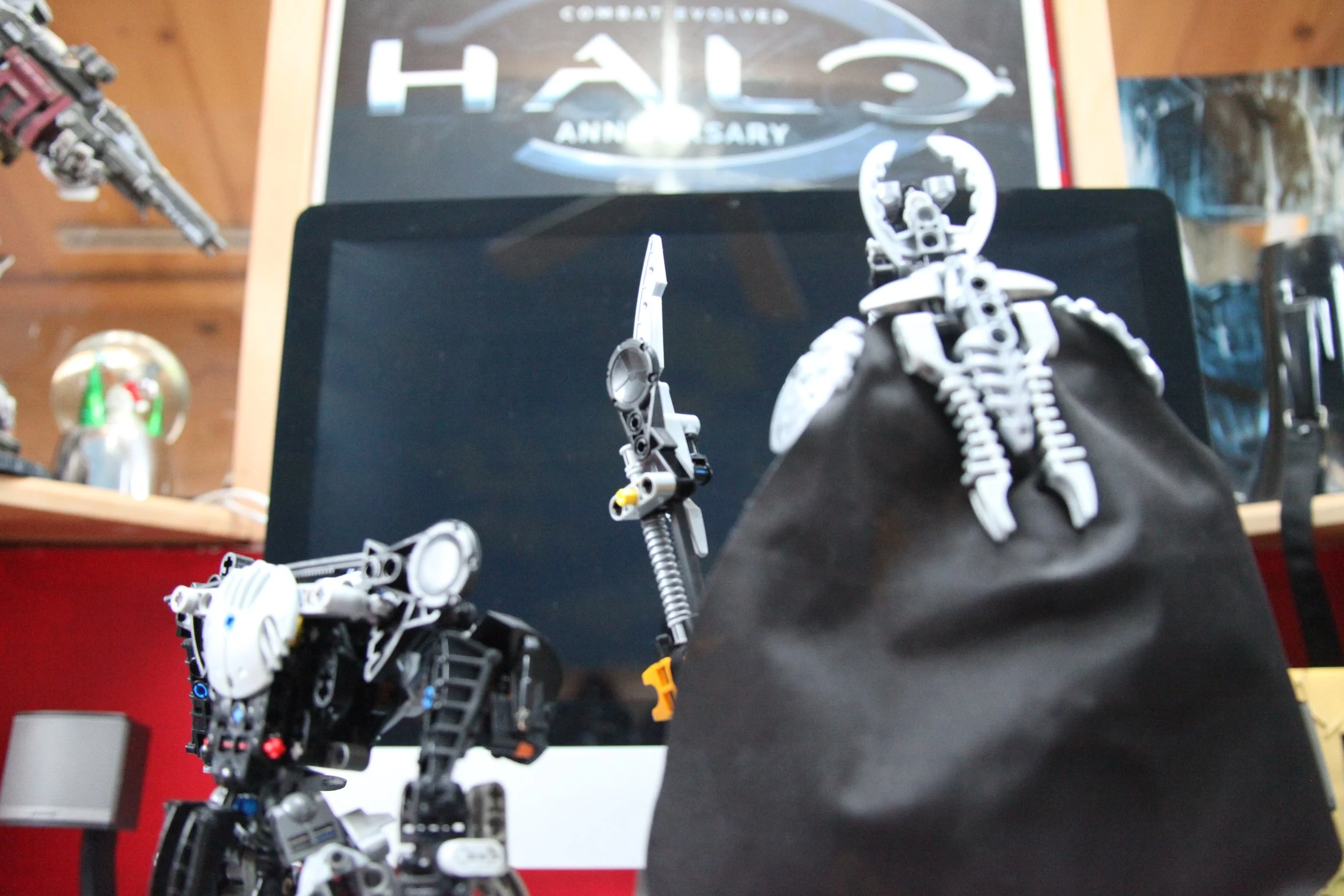  Ancient:”…And that’s were the footage cuts out, this is the eighth time this month.”  The Shadowed One:”No further sign of this ‘thing’? no trace of where it went?”  Ancient:”Negative, every time we send someone out there, they don’t come back, no m