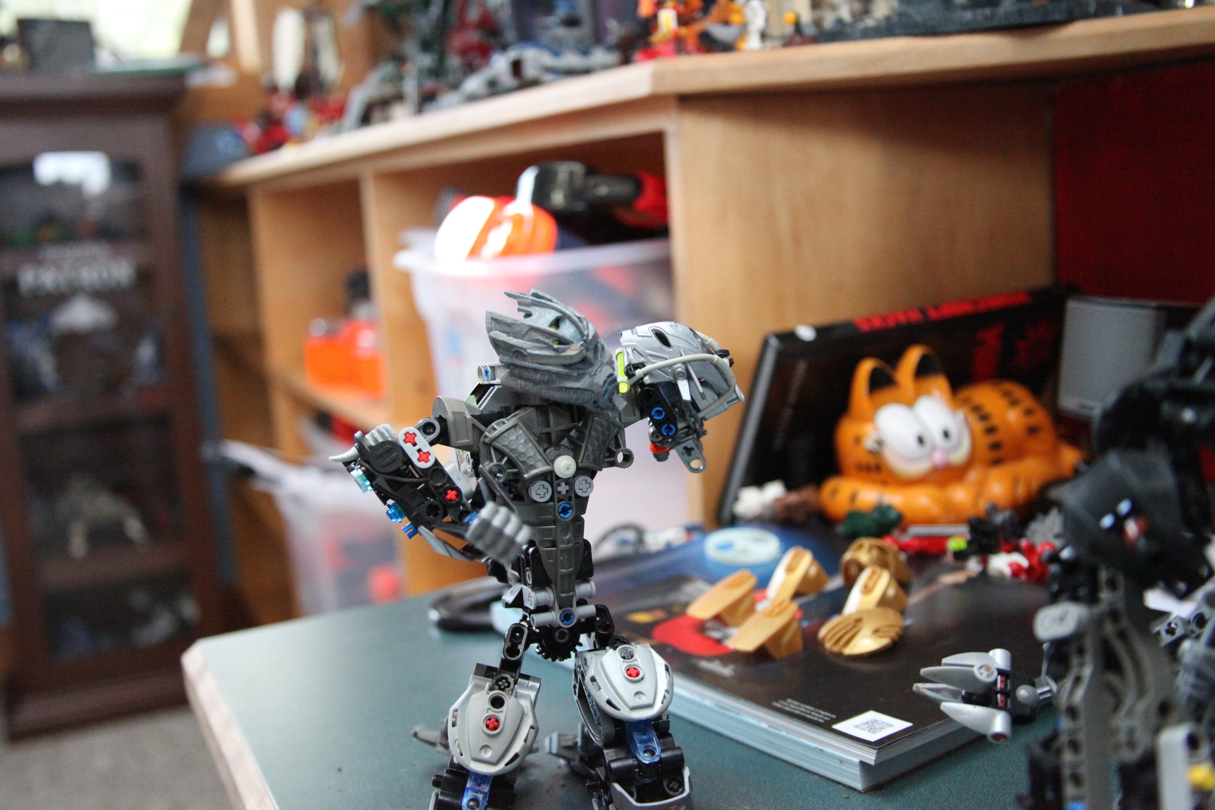  Sylus:”Wow buddy sounds like you got some anger iss-” 