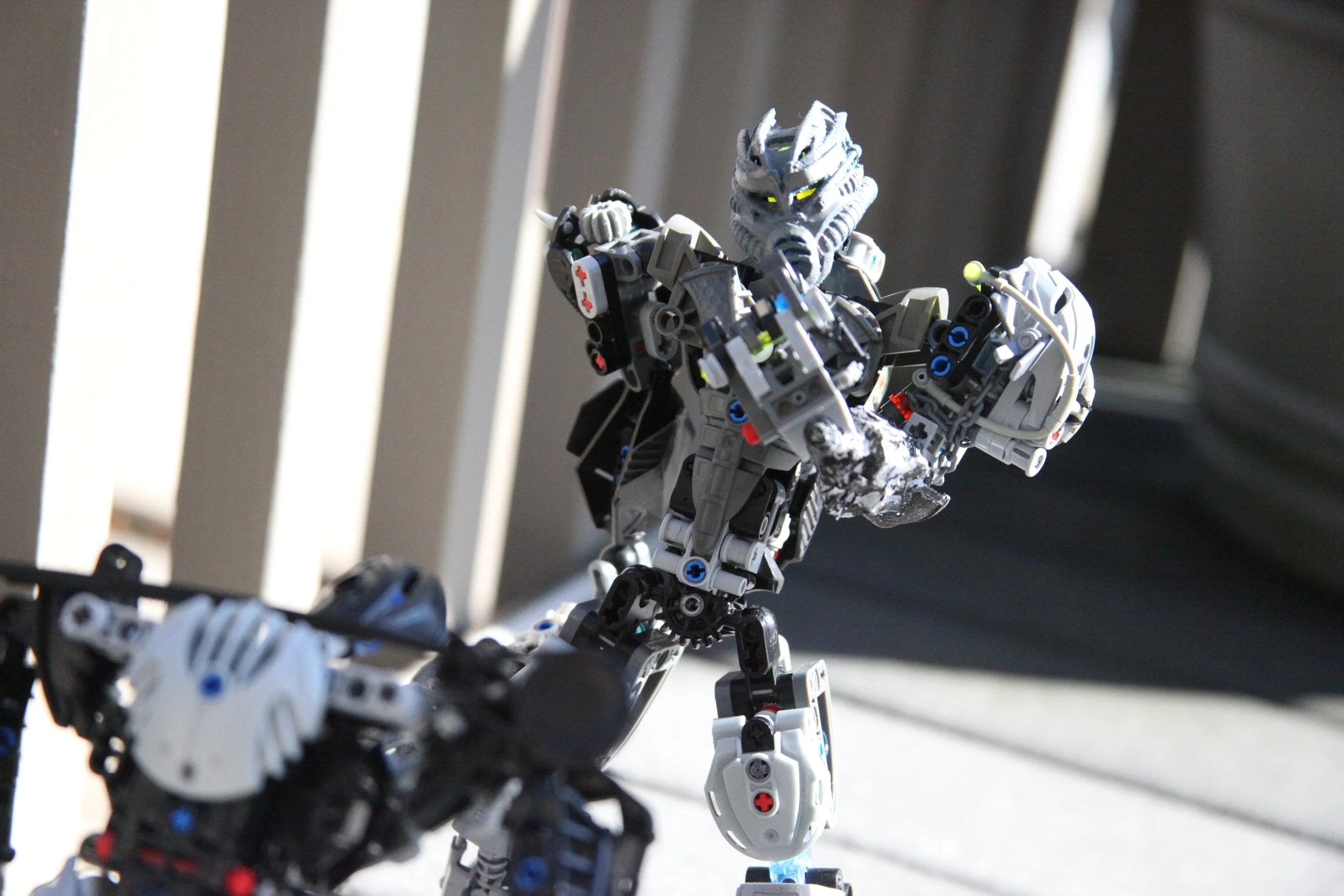  Sylus:”Alright, fire abilities, dangerous weapons, going by myself…wait, I’m fighting him alone?!” 