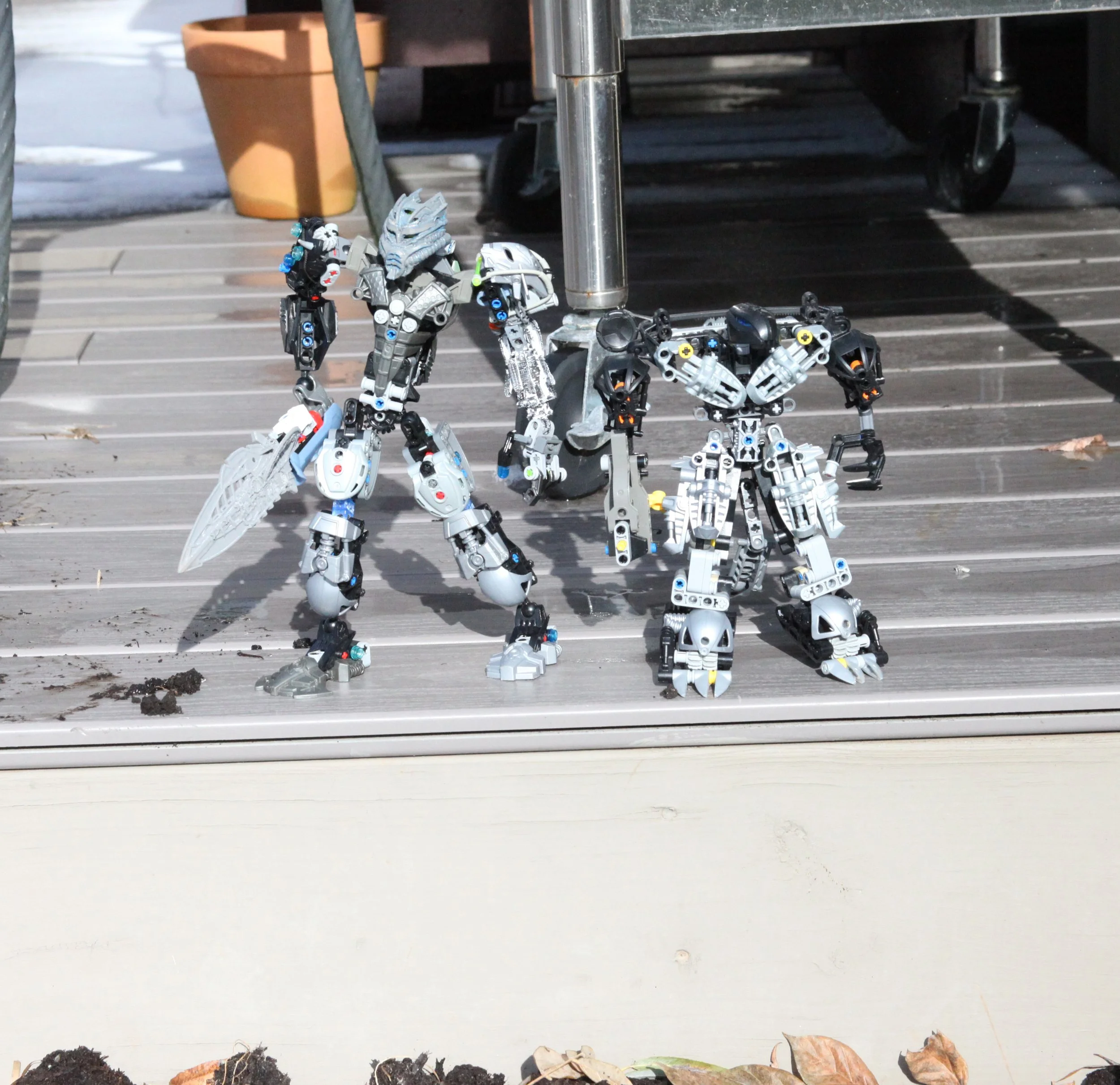  (One long “totally not due due the shots of the inside of the inside of the shop not coming out great so we scraped them” conversation and trip later)  Sylus:”Why did we come here again?”  Ancient:”To make it short, Touraz doesn’t have the tools he 
