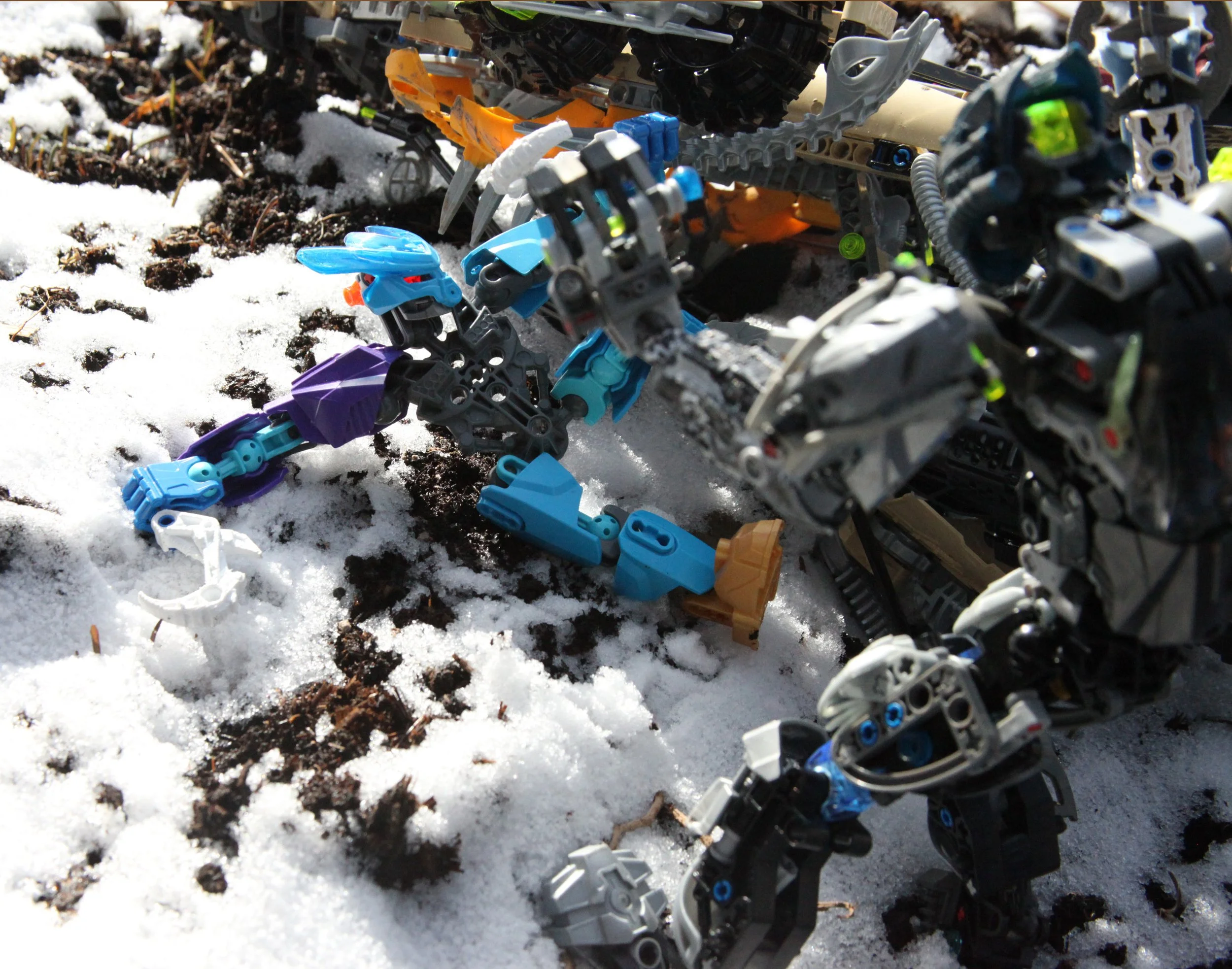  Sylus:”Hey little buddy what’s the matter?”  ???:”No! get away from me! stay back!”  Sylus:”Woah woah woah calm down I’m not here to hurt you just tell me what’s wrong.” 