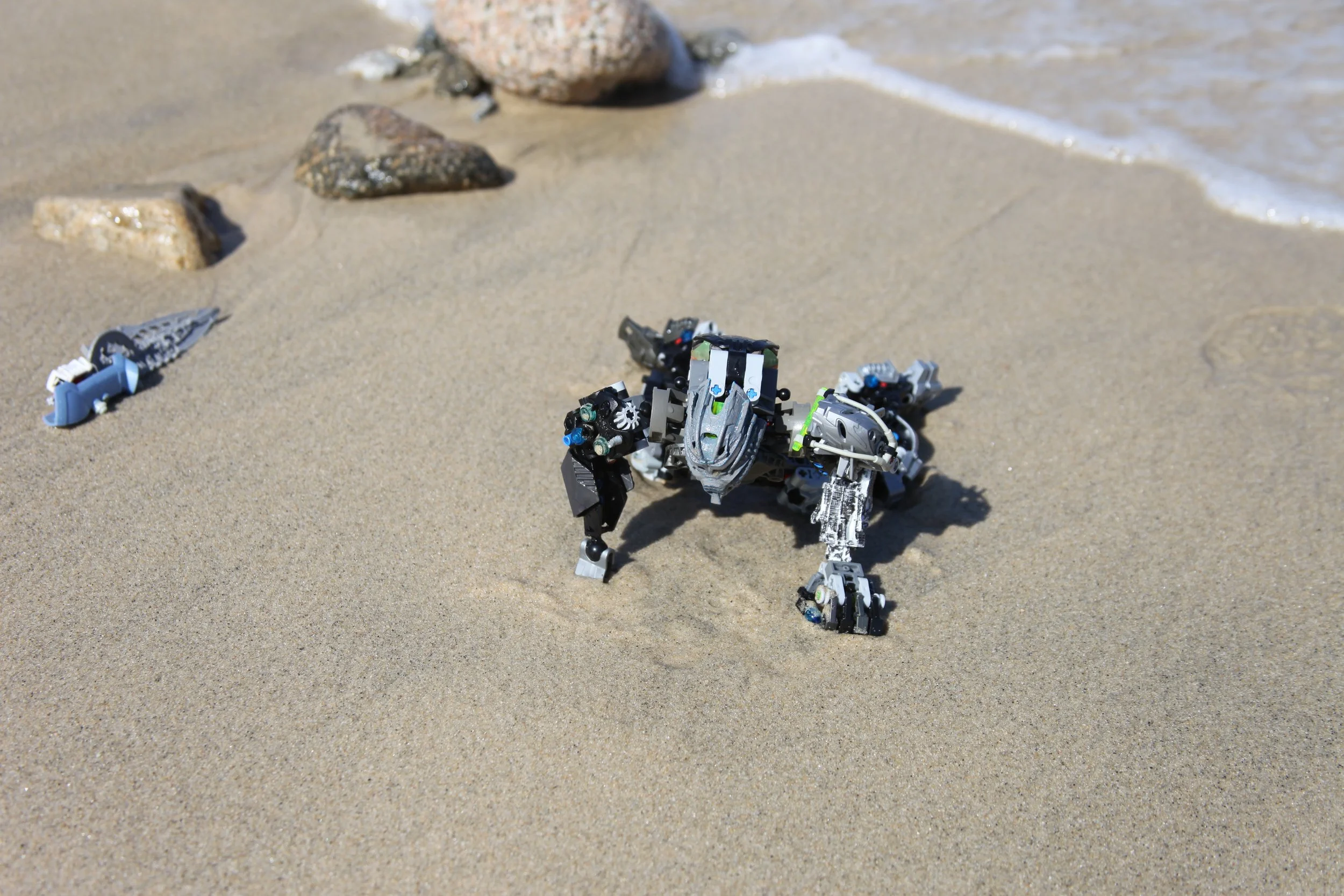  Sylus:”Where am…sand? just like the coordinates said they would be.” 