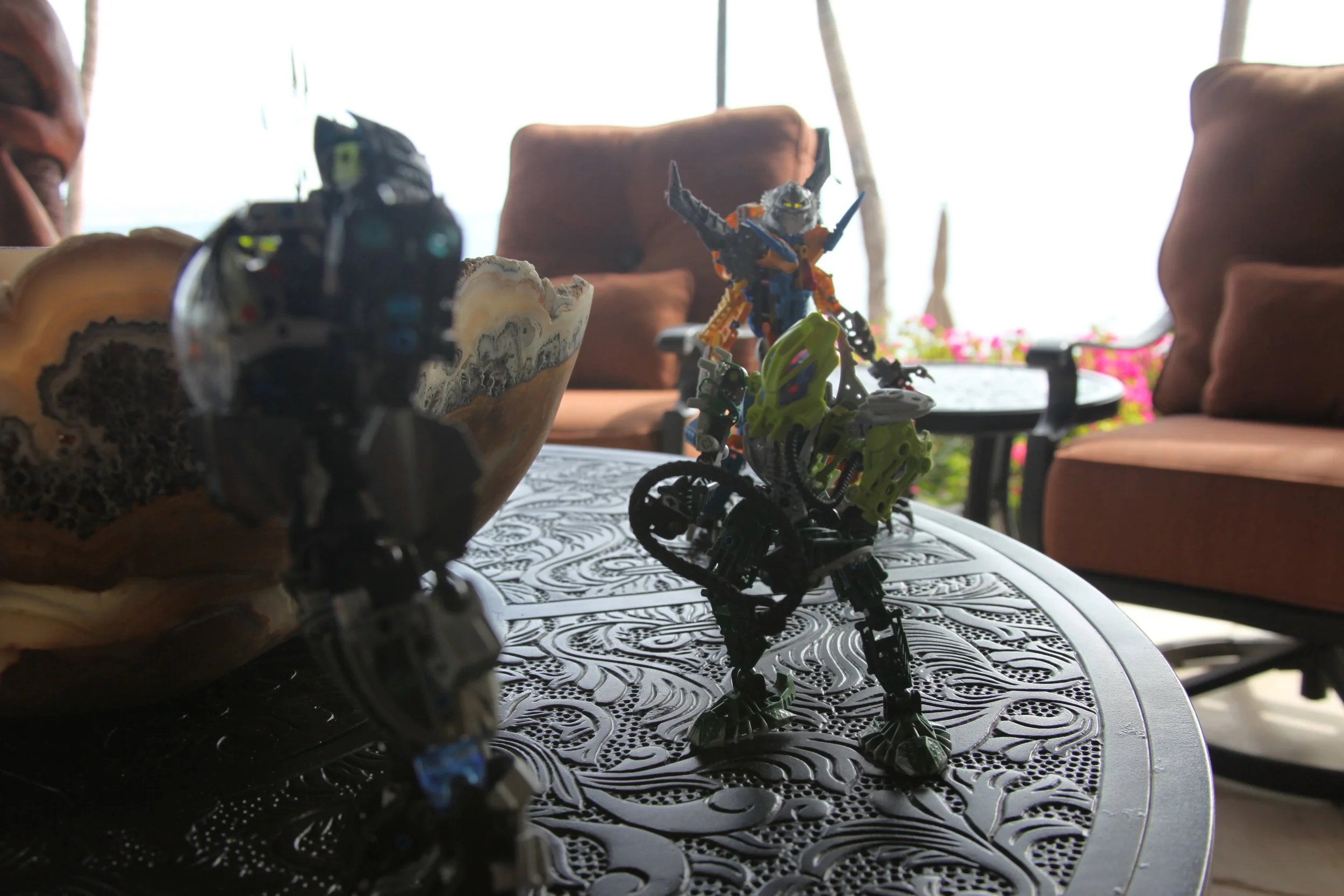  Lesovikk:”This is the warmaster’s belt, a symbol passed down to by veteran skrall warriors throughout generations, worn traditionally by the champion of the tribe, it may not have any elemental or otherwise magical properties but It’s always brought