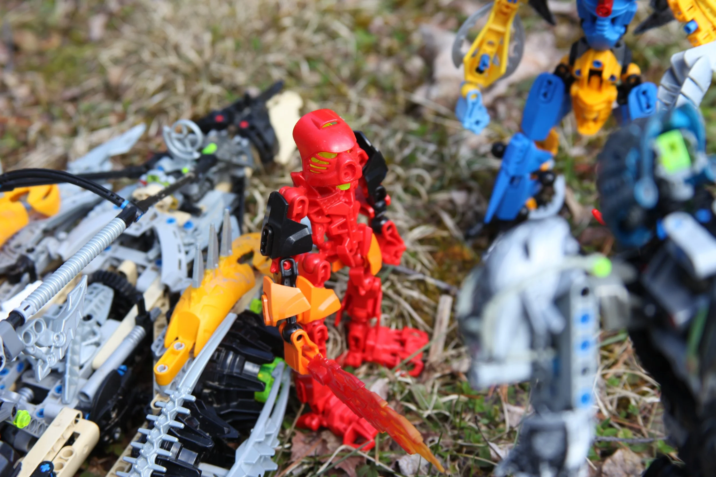  Tahu:”I expected someone with more experienced not a wanna-be makuta and toa. rookie” 