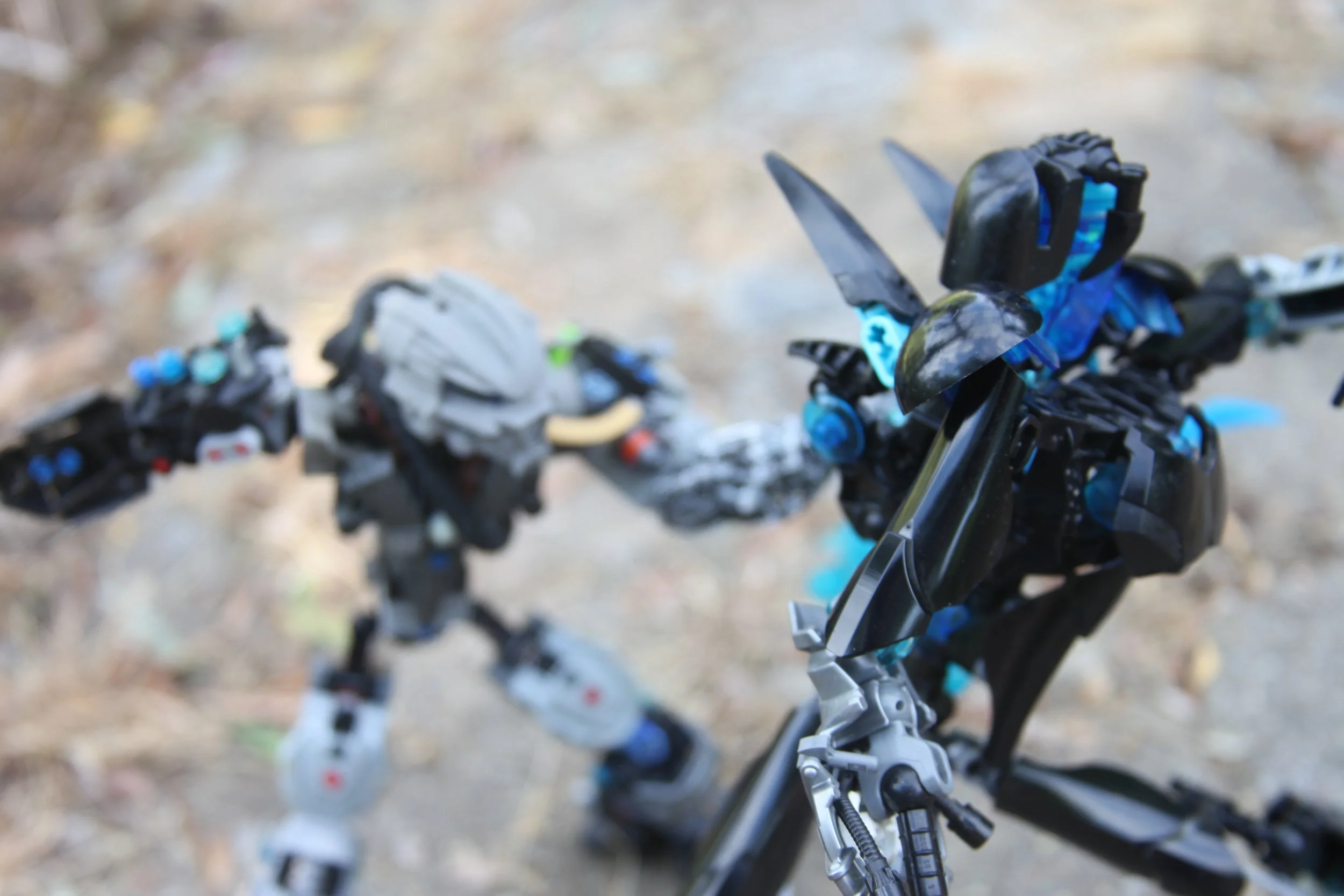  (Another surge of energy blows off more of the Marendar’s back generator, pieces of it begin to fall off)  Sylus:”To be a toa you need to stand together in unity…” 