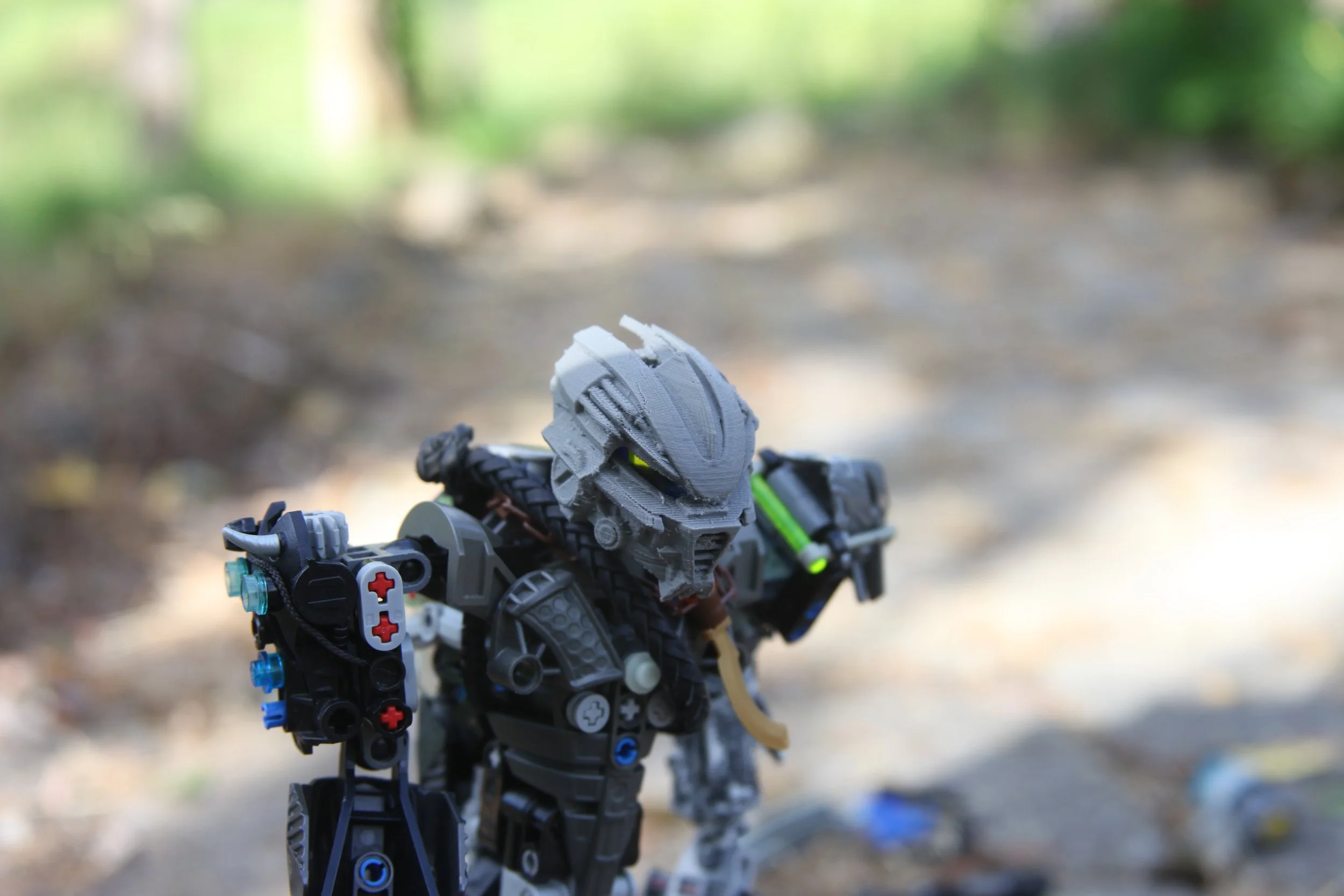  Sylus:”Yeah…right behind you.” 