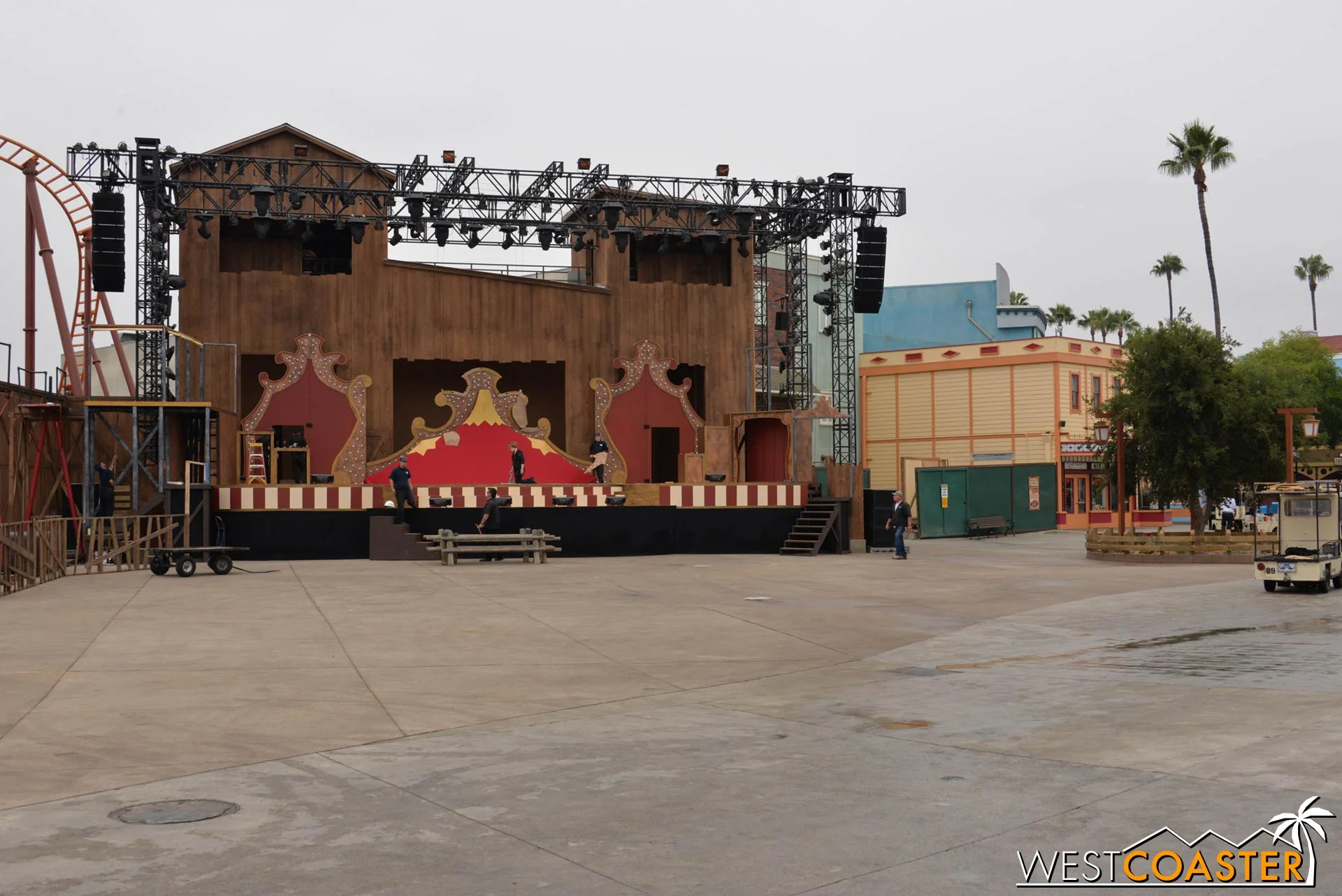 Also as part of the 75th anniversary refresh of Ghost Town, they've moved the stage from old Calico Square. An updated stage with better back of house facilities will be great, but the new orientation is... weird.