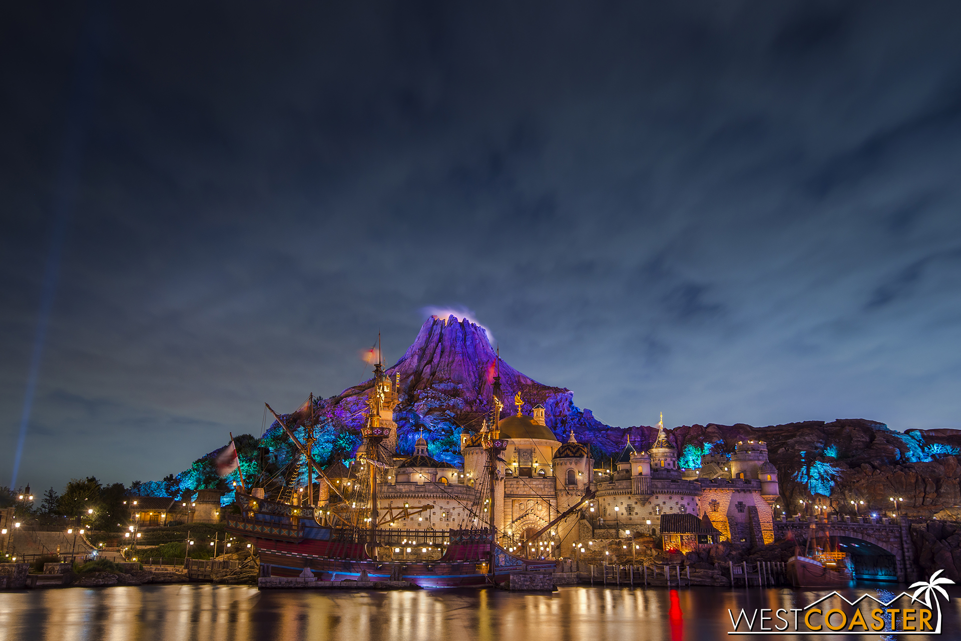 Tokyo Disney Sea is the most beautiful theme park in the world and one half of the immaculate Tokyo Disney Resort, in Urayasu, just east of Tokyo proper.