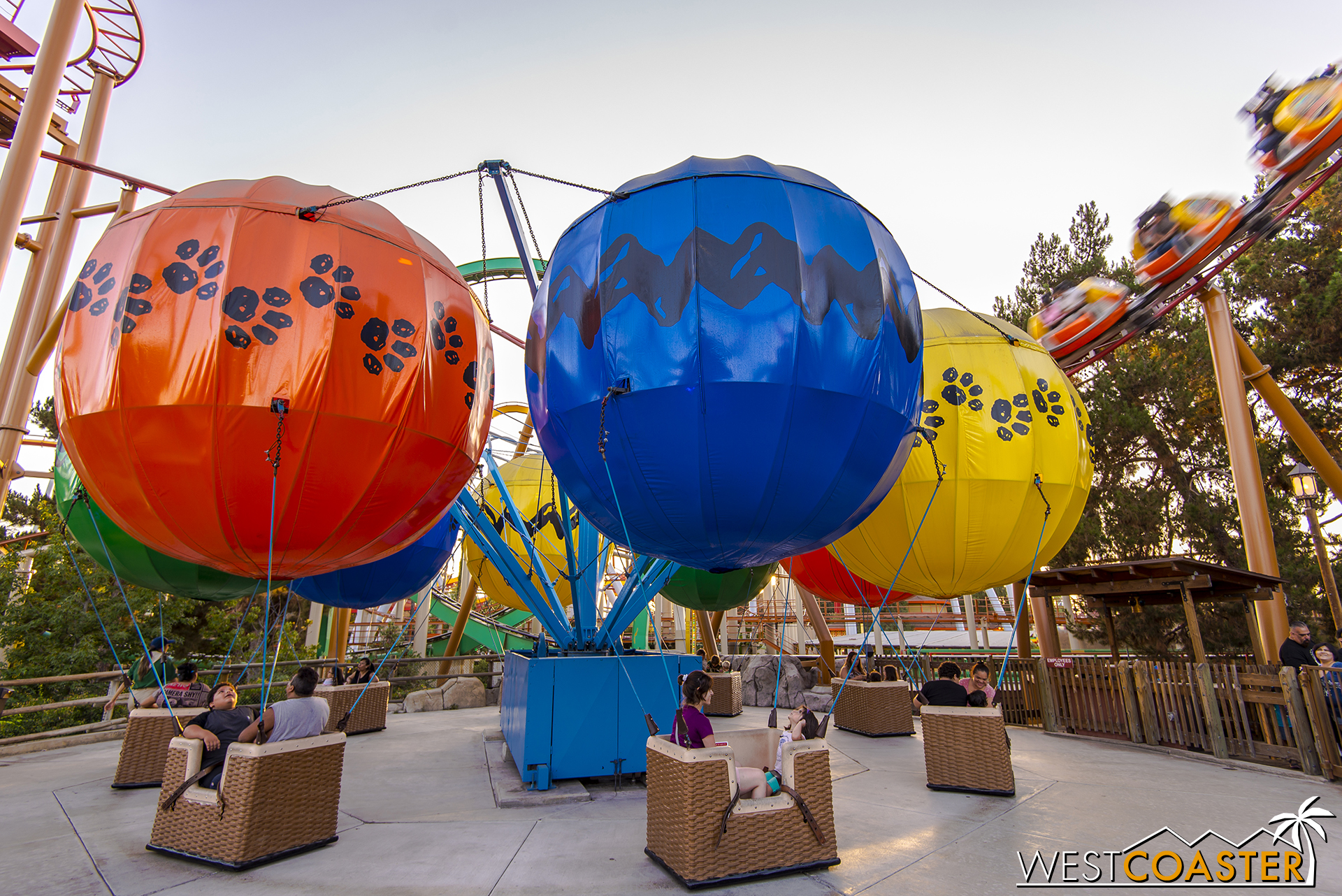The Balloon Race ride is still there.