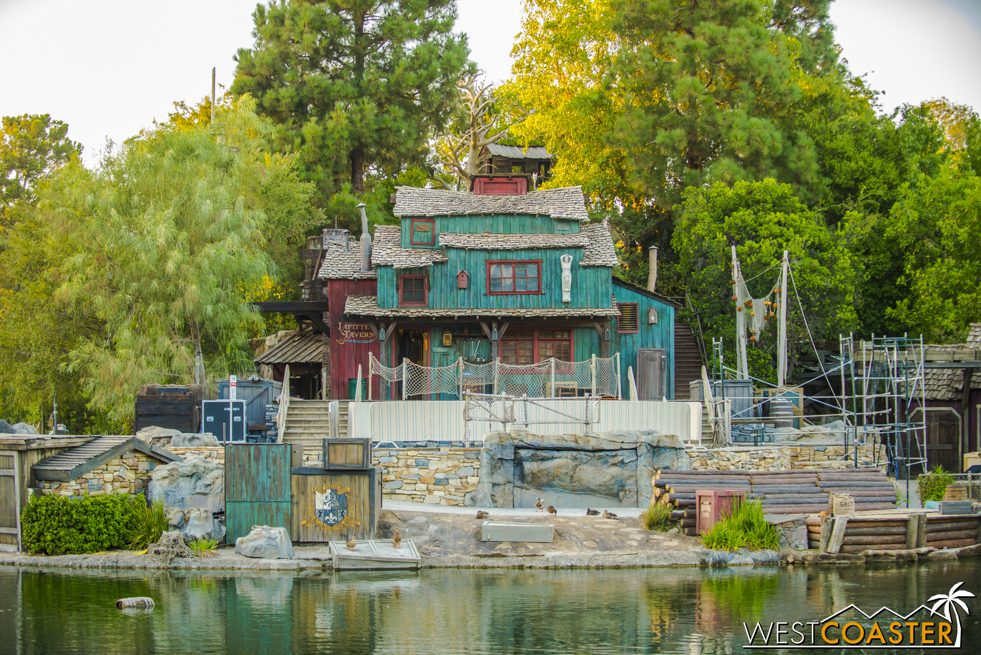  Zooming in a little closer, it would appear that the shoreline prop refurbishing is also done. 