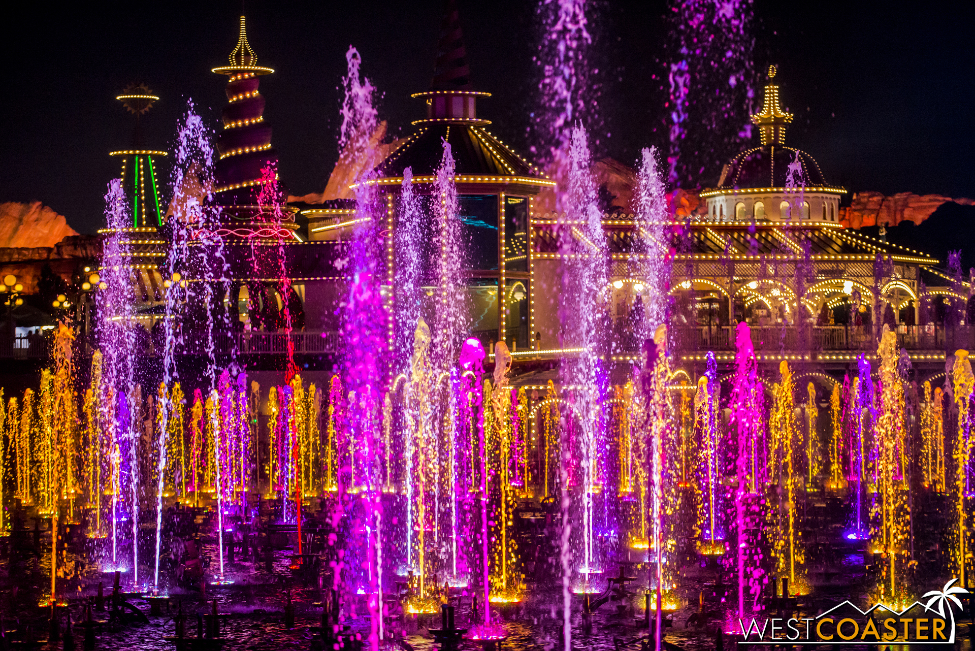  I love the playful spray and hues of the fountains. 