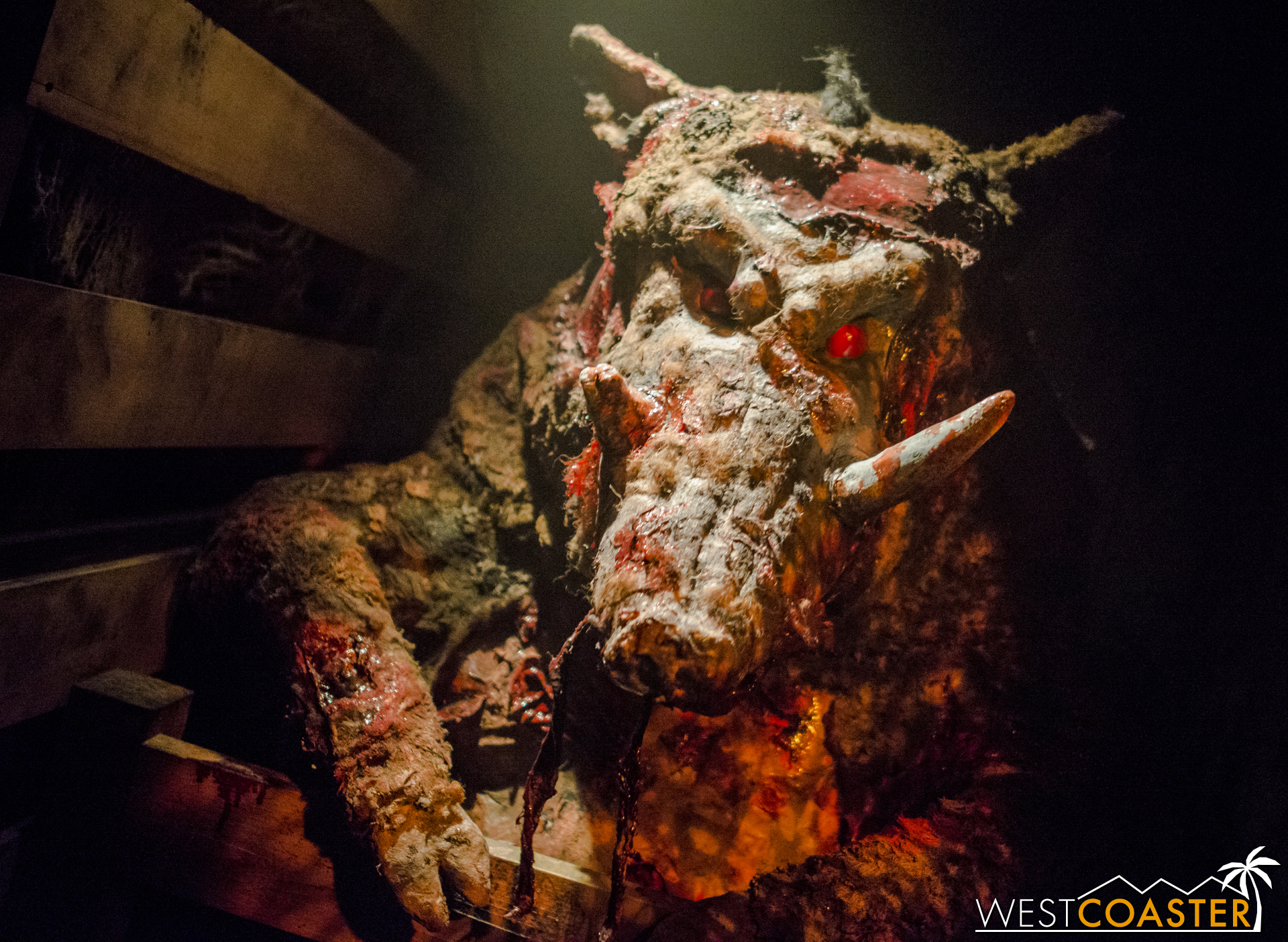  The animatronic is pretty fantastic.&nbsp; And disgusting looking. 