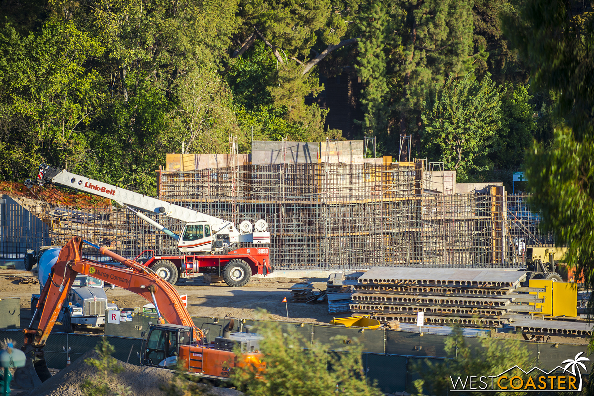  So much concrete formwork!&nbsp; "Star Wars" Land will be stiff  and  ductile!&nbsp; And unless you're an architect or structural engineer, you probably don't appreciate that description! 