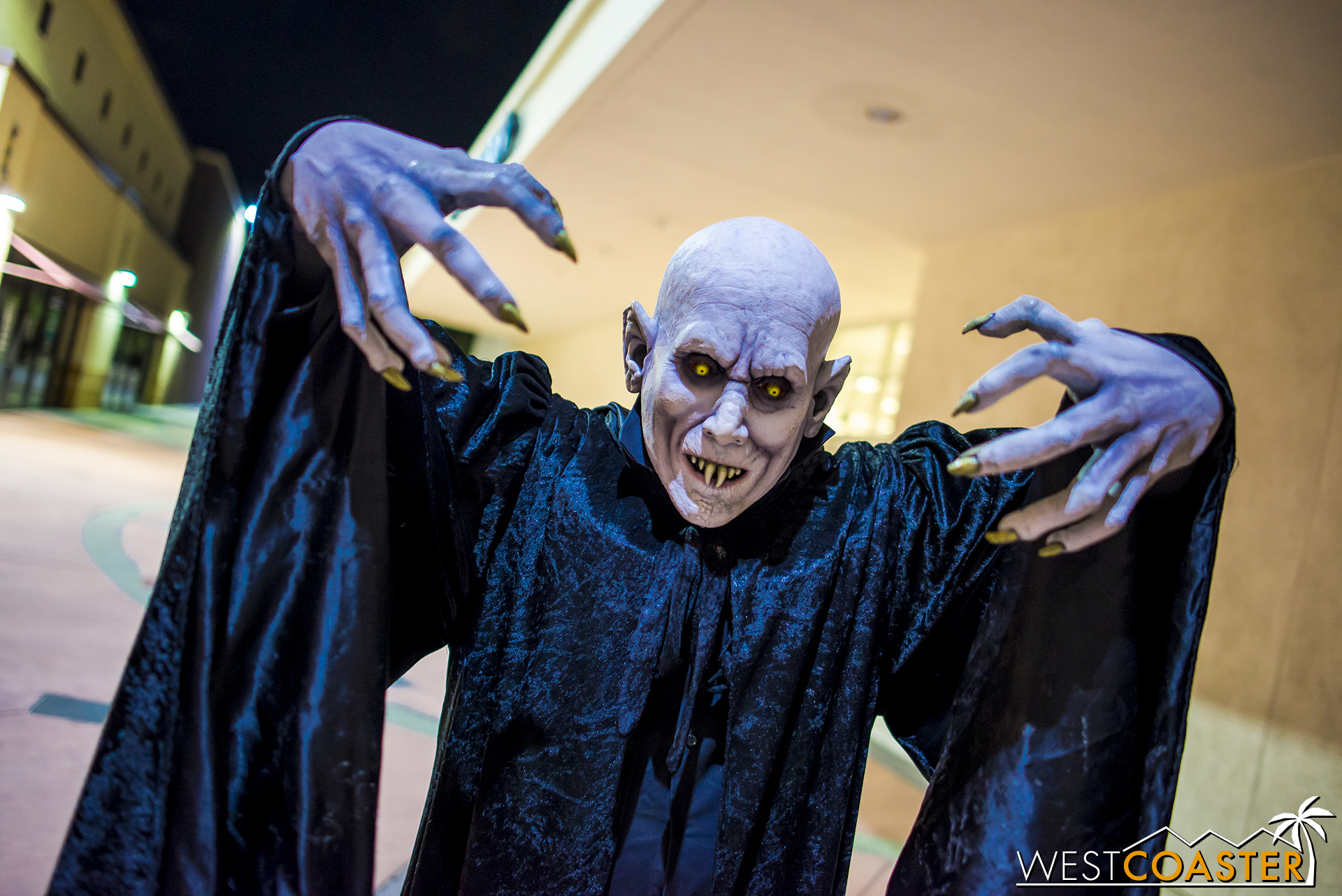 As is customary at haunts, a few monster talent spook around the line outside.