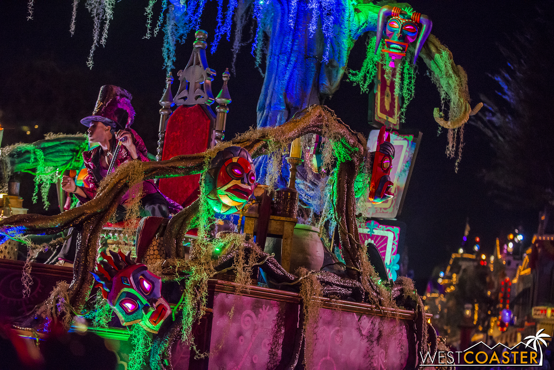  A close-up look at the float. 