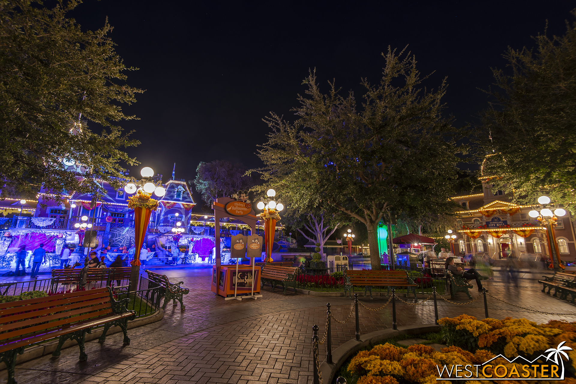  The Disneyland Railroad station also receives decorations and a dramatic lighting package. 