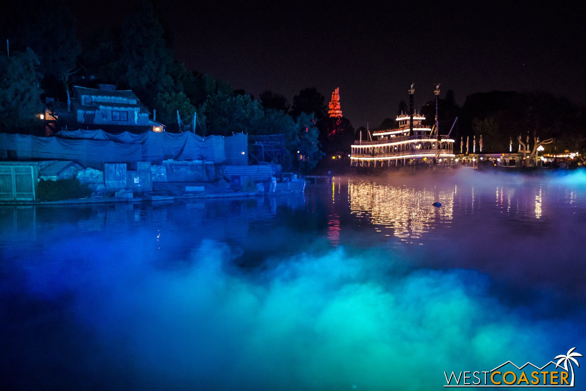  Despite their truncated nature, as with past years, the Rivers of America are fogged out during the Halloween Party. 