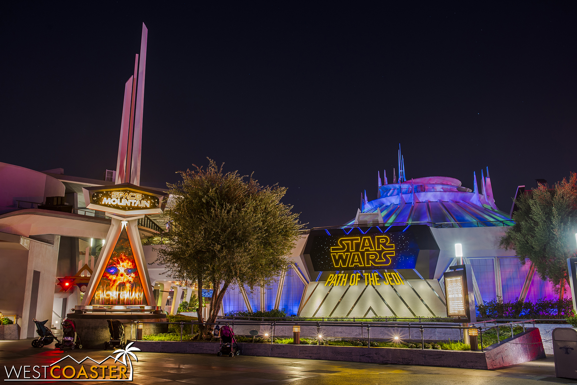  Across the park, Space Mountain Ghost Galaxy offers lesser waits during the Halloween Party. 