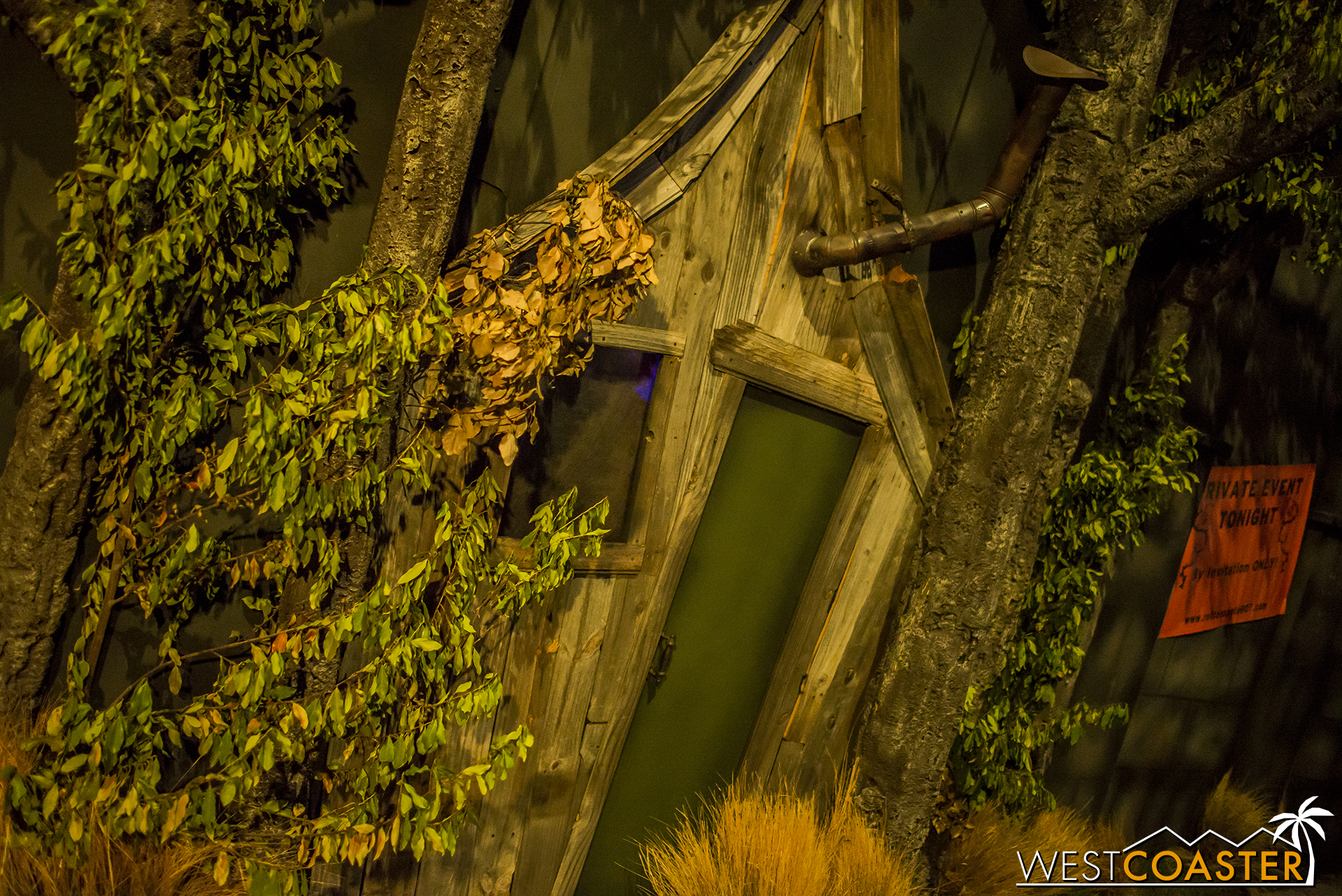 The exterior facade this year was full of details and looked plenty naturalistic!