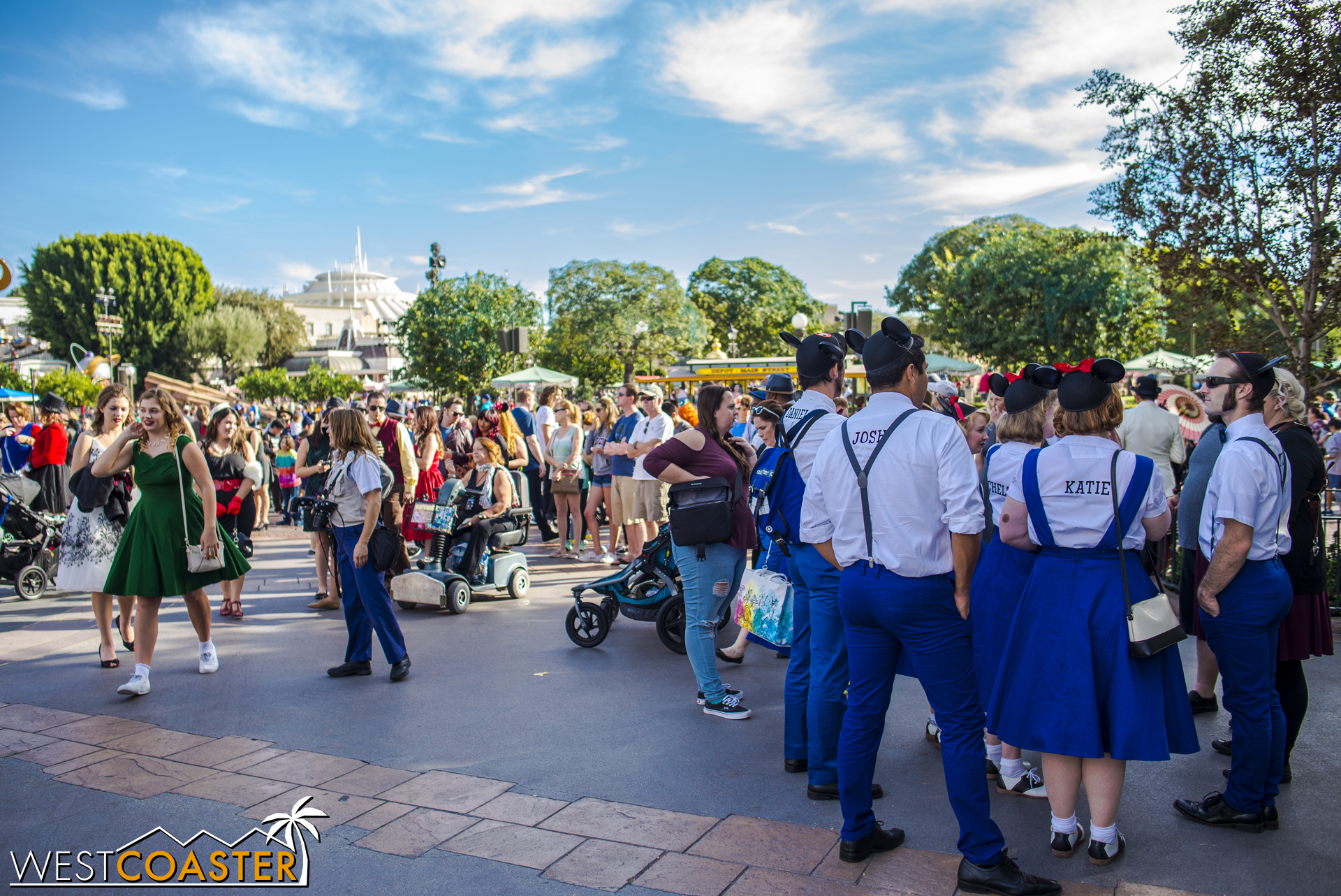  Here's a host of Mouseketeers! 