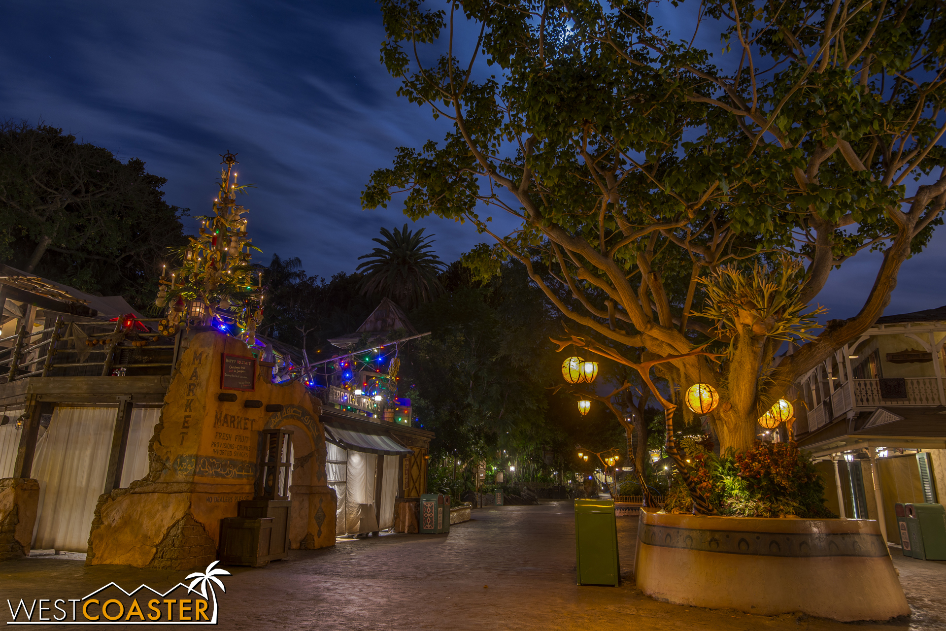 DLR-16_1121-0060(Adventureland).jpg