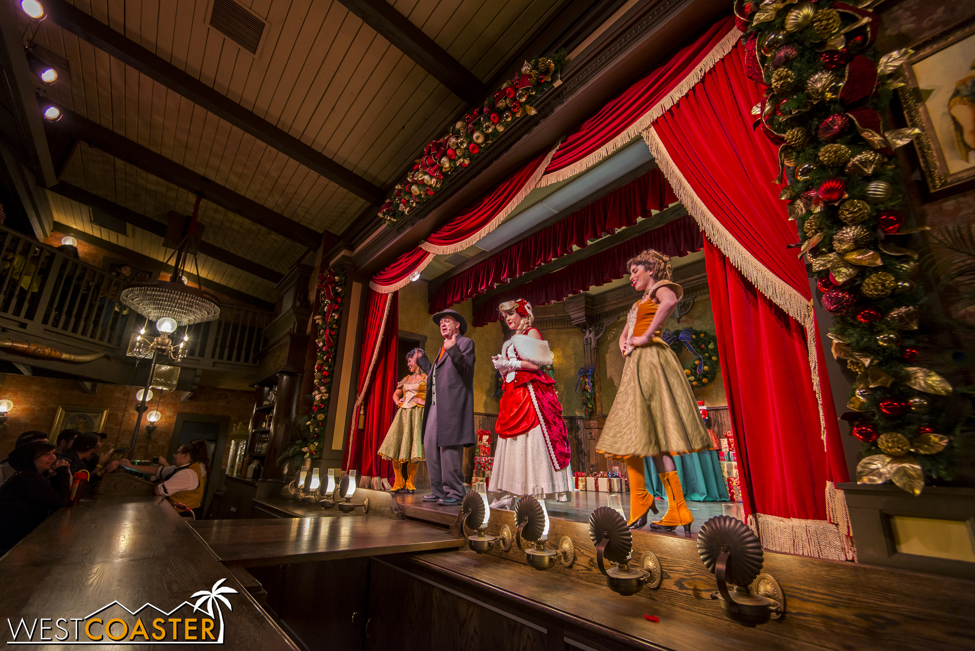 Knott's Merry Farm features a holiday version of the enjoyable Calico Saloon Show, complete with the same characters as the normal show.