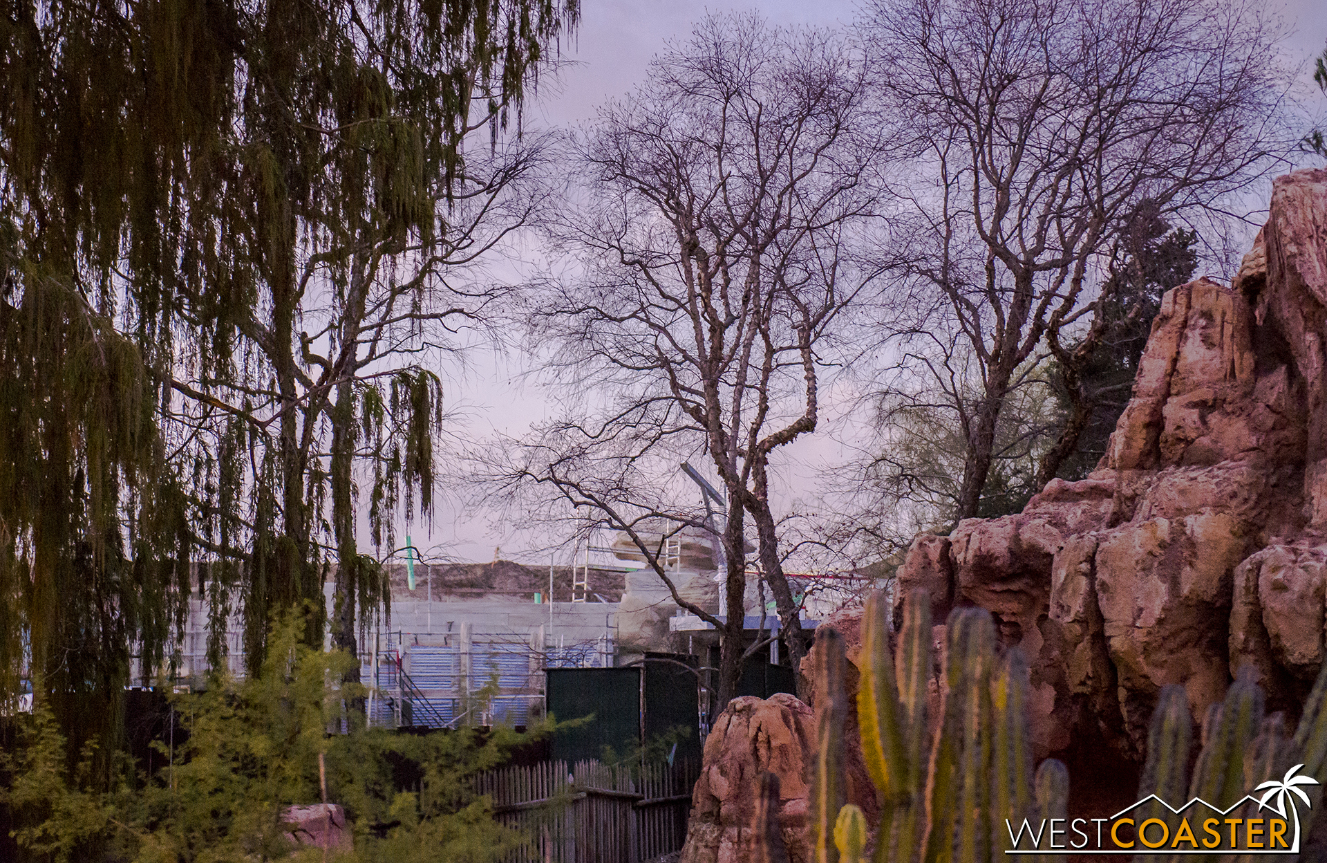  The pathway between Frontierland and Fantasyland had been open during the Christmas and New Year's holiday period to alleviate the incredibly congested crowds and remove the double dead end in each area.&nbsp; And there were photos of videos eagerly