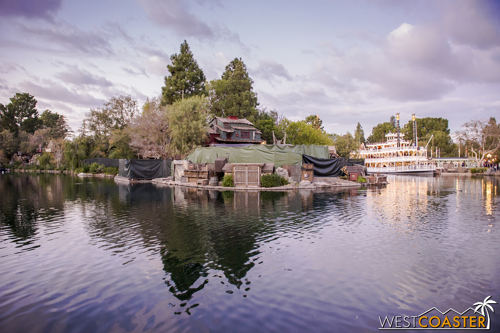  Back to the Island, I have it on very reliable but uncorroborated source that it will feature a reconfigured Maleficent pedestal that will now be Elsa casting incredible snow effects and whirling ice creations in the new FANTASMIC! 