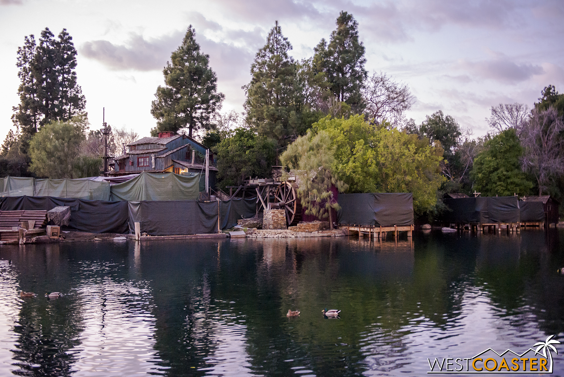  This will ensure that this long lost part of the show will finally work at all times.  You know, unless the fountains break. 