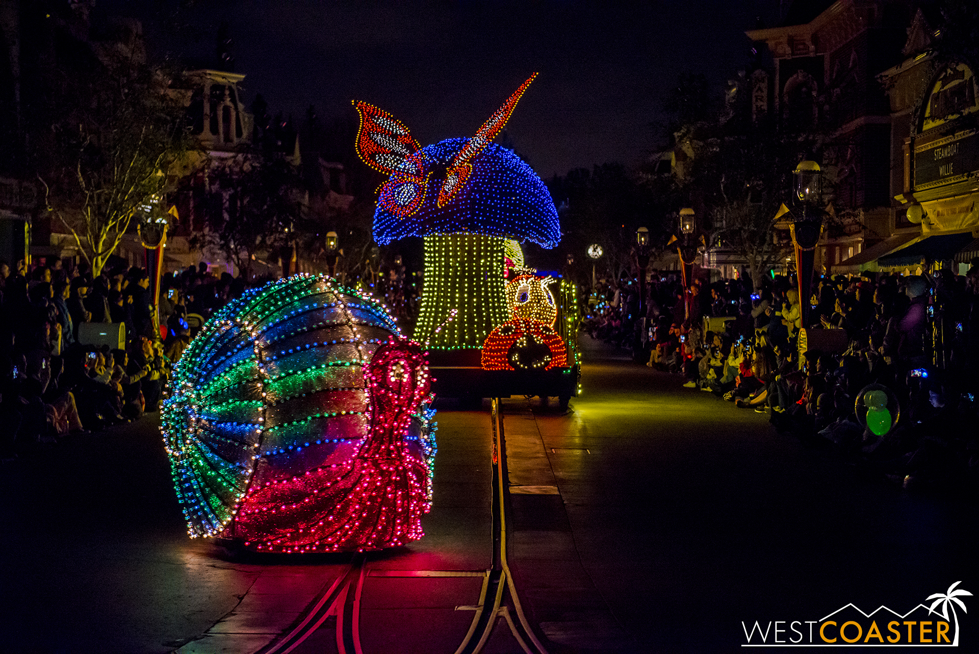 As you may have noticed, this means the Blue Fairy that traditionally headed the parade is missing from this iteration.