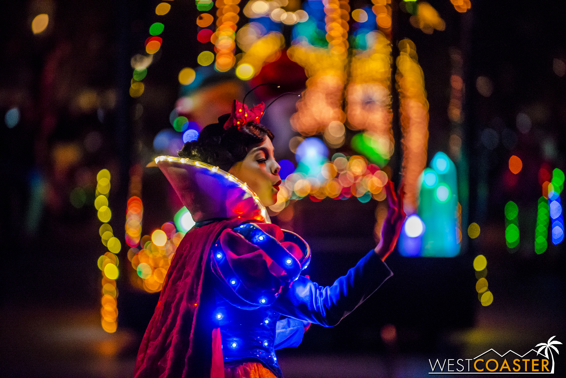Snow White breathing bokeh.