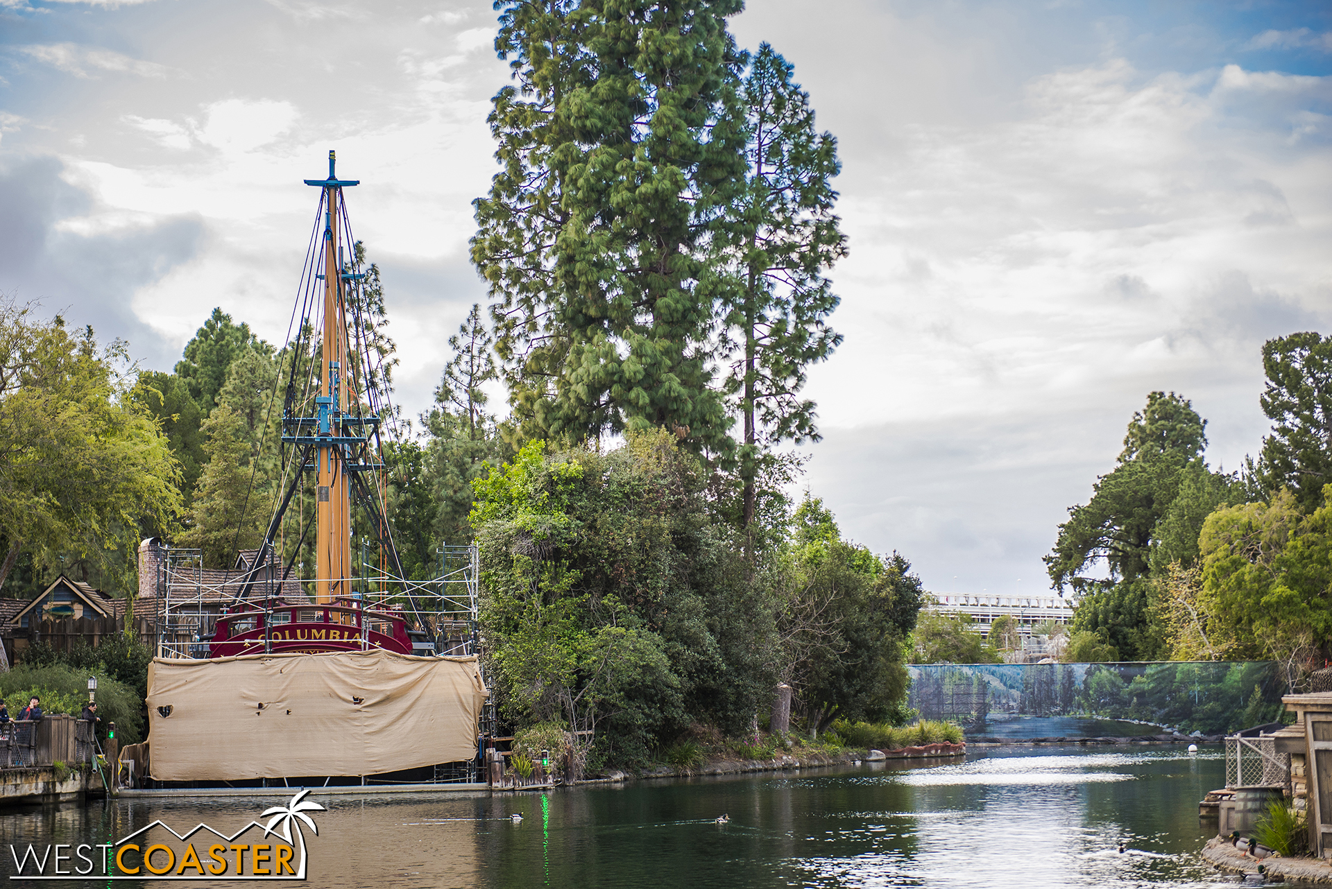  The Columbia and one of the dams of the Rivers of America. 