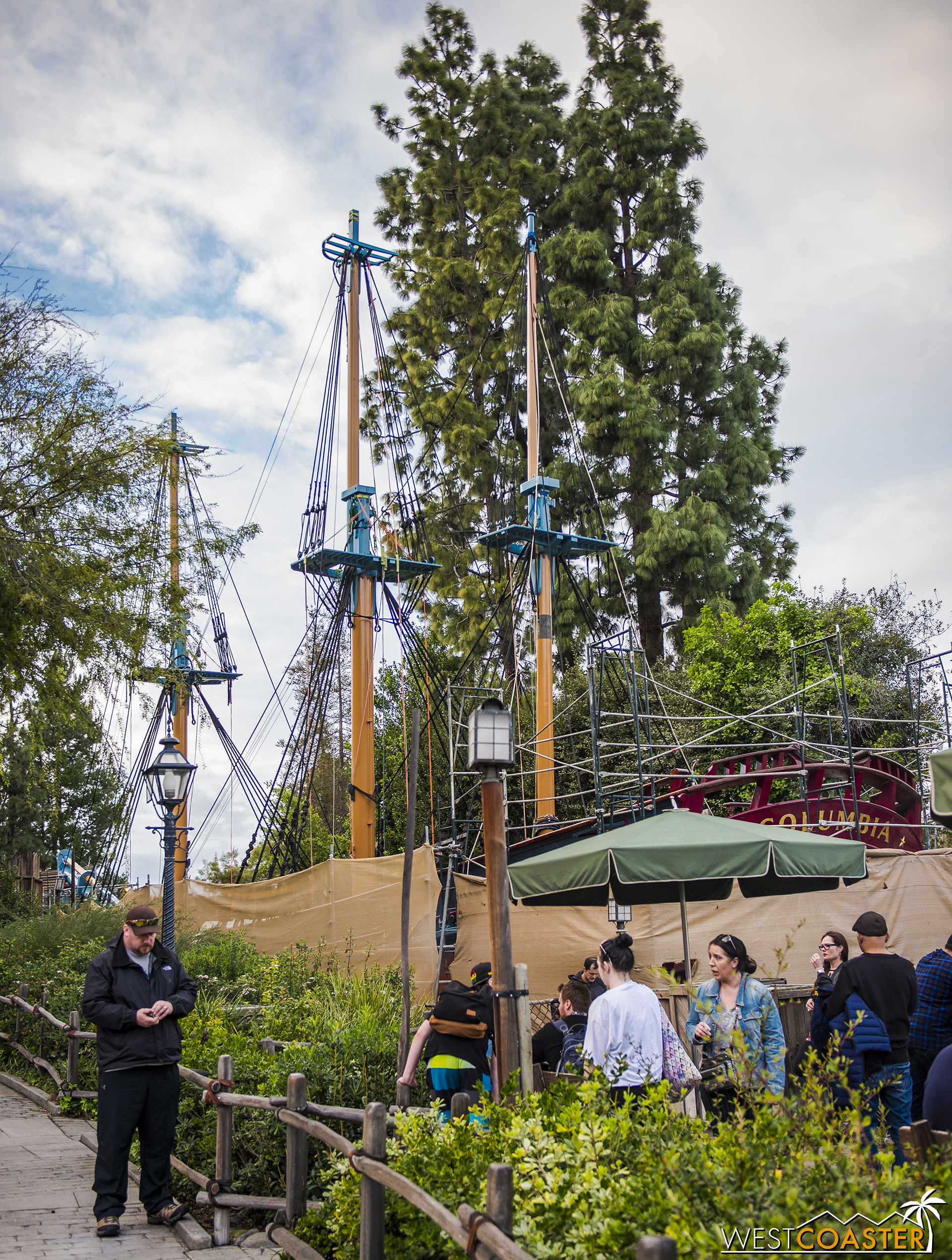 The masts look mostly back together now.