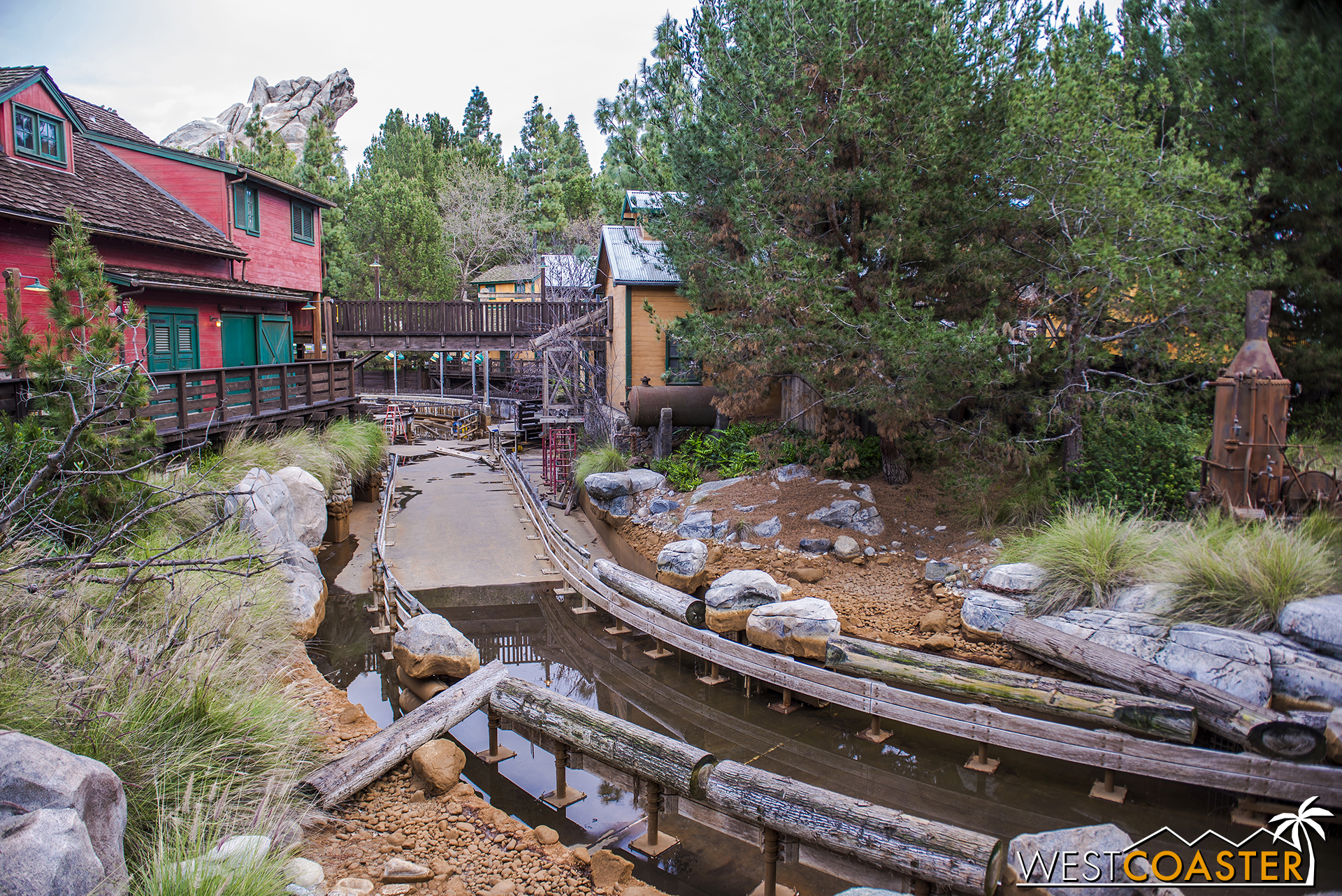  Grizzly River Run is still closed and dry.&nbsp; I half expected it to be swollen from Friday's "Pacific Storm Lucifer" precipitation. 