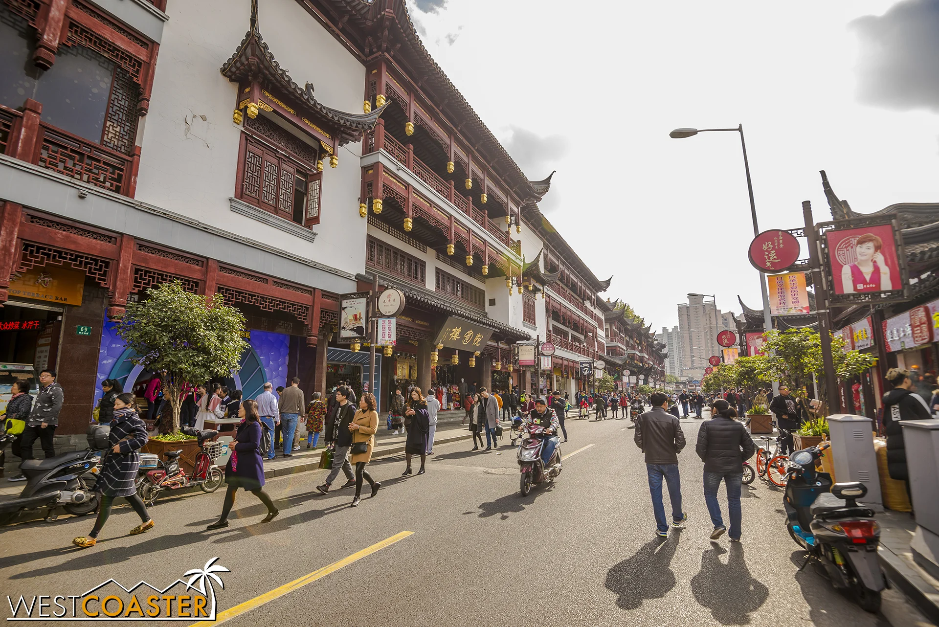 The Yuyuan neighborhood offers a large collection of shops, restaurants, and sights. It's a hybrid of tourist trap and authentic bazaar--clearly designed to lure strolling travelers but also permitting of haggling and authentic knockoff Chinese wares.