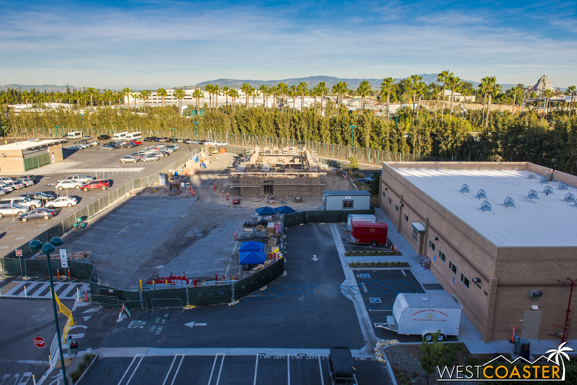  Over at the Mickey and Friends Parking Structure side, work continues whatever-it-is they're building over here. 