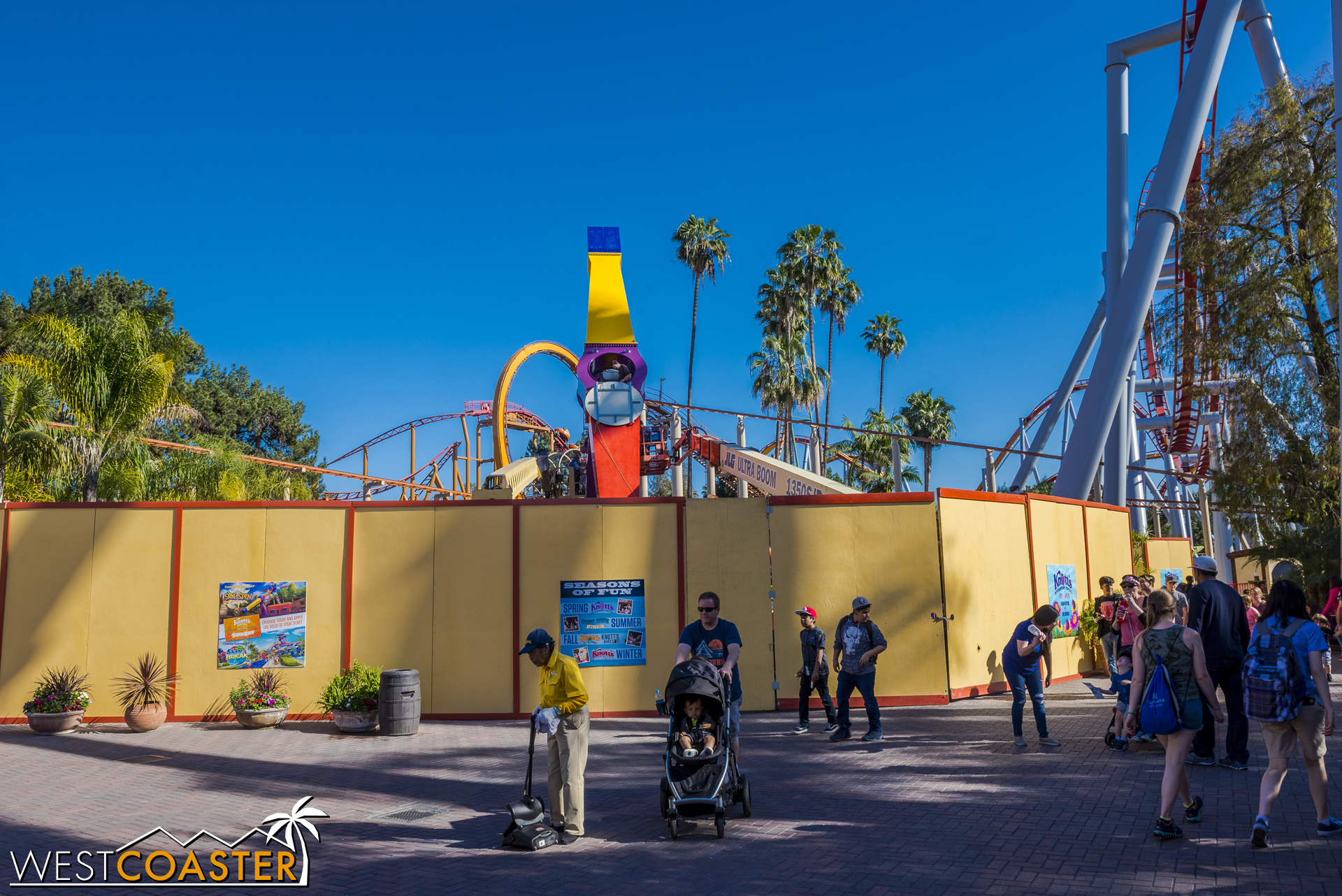  In Fiesta Village, workers were actually working on the Sol Spin attraction on a Saturday. 