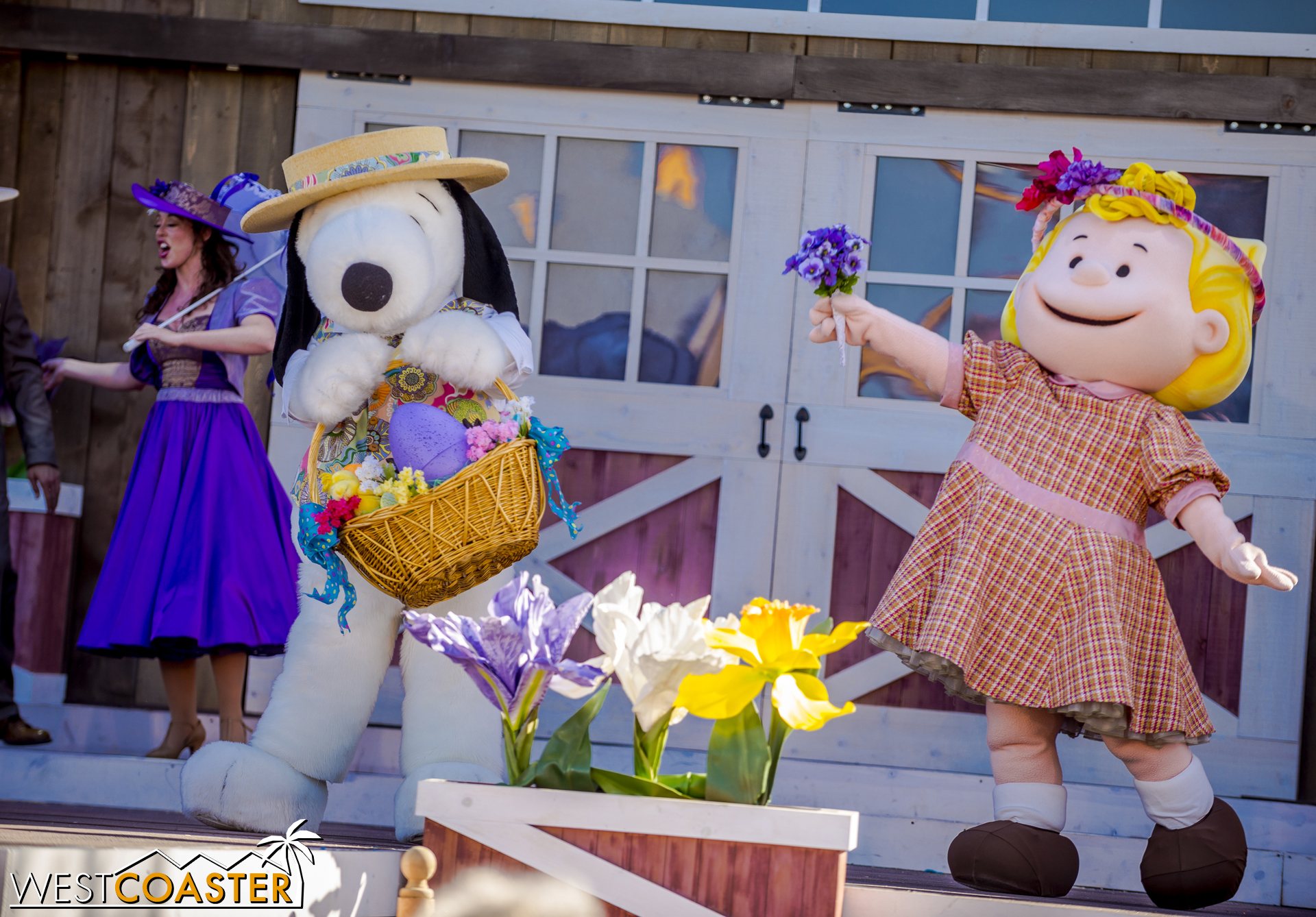  Snoopy plays nice and gives Sally a bouquet. 