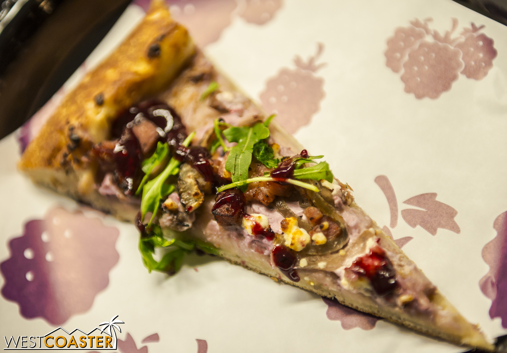  The last tasting card item and new for this year... Boysenberry Pizza.&nbsp; With goat cheese, arugula, and bits of sausage, the flavor was great.&nbsp; I just wish it was served hot rather than lukewarm when I got it. 
