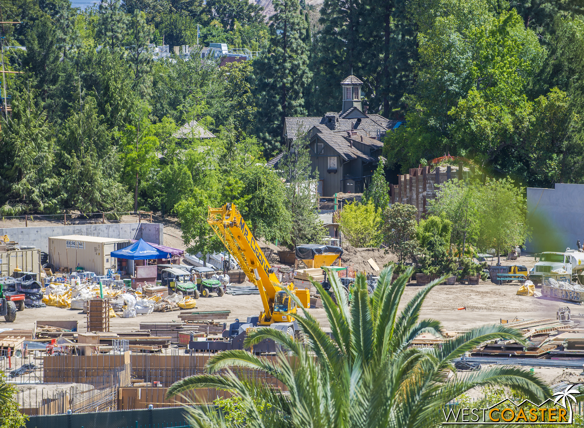  It will be interesting to see how the Rivers of America progress, and if a lot of finishing work happens in a short amount of time. 