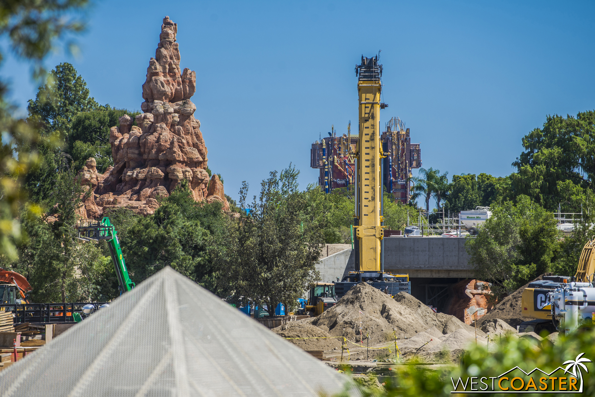 From closer to ground level, we stair toward one of the main entrances to "Star Wars" Land, plus Guardians Tower in the background. 
