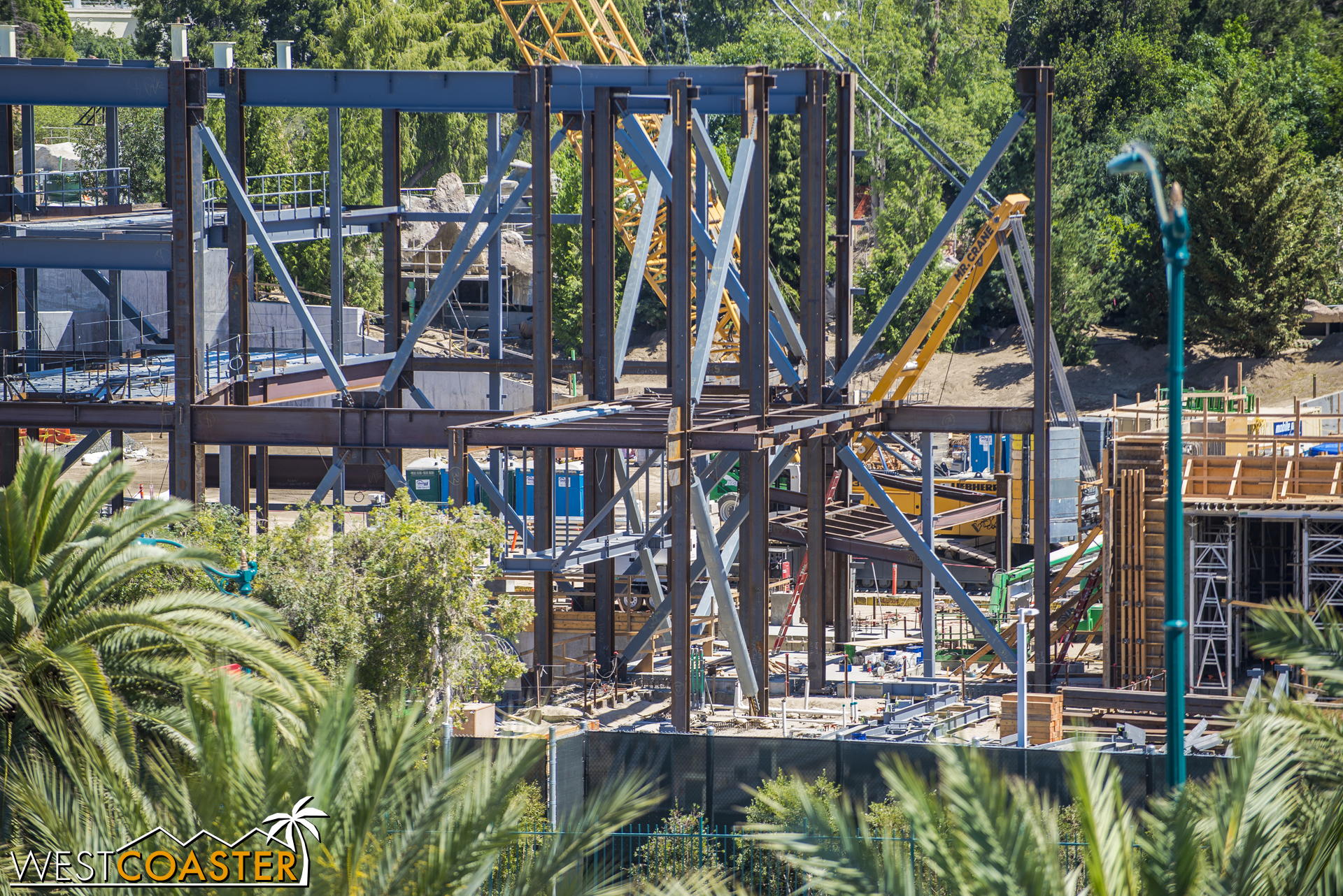  They're clearly aiming for this to be the new premiere and super advanced Disney attraction.&nbsp; Also, this section has an inordinate number of braced frames in multiple directions--an indication of a narrow part of the building that needs more la