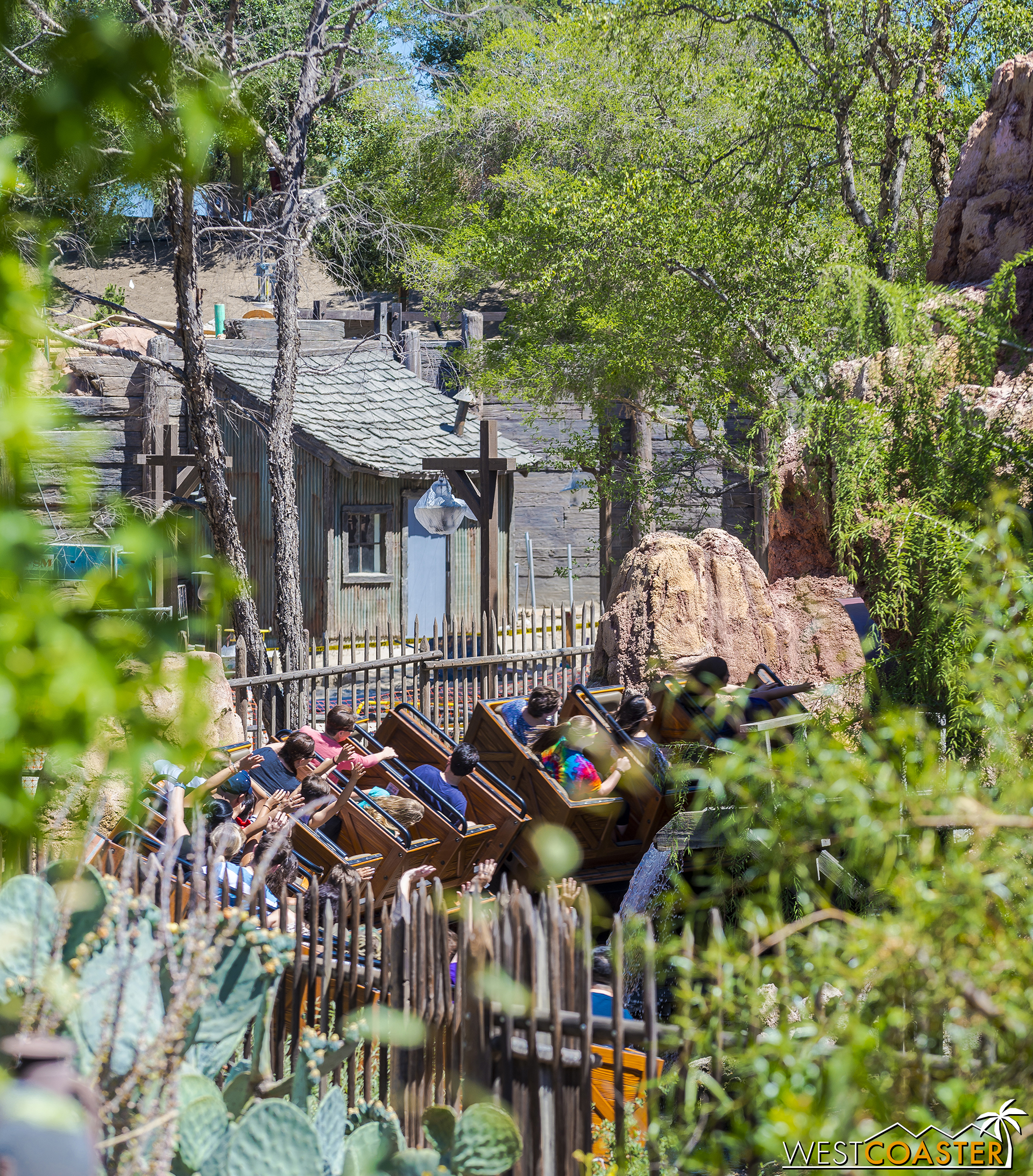  Peaking through Big Tinder Mountain Railroad, we can see some of the theming along the future re-imagined Big Thunder Trail. 