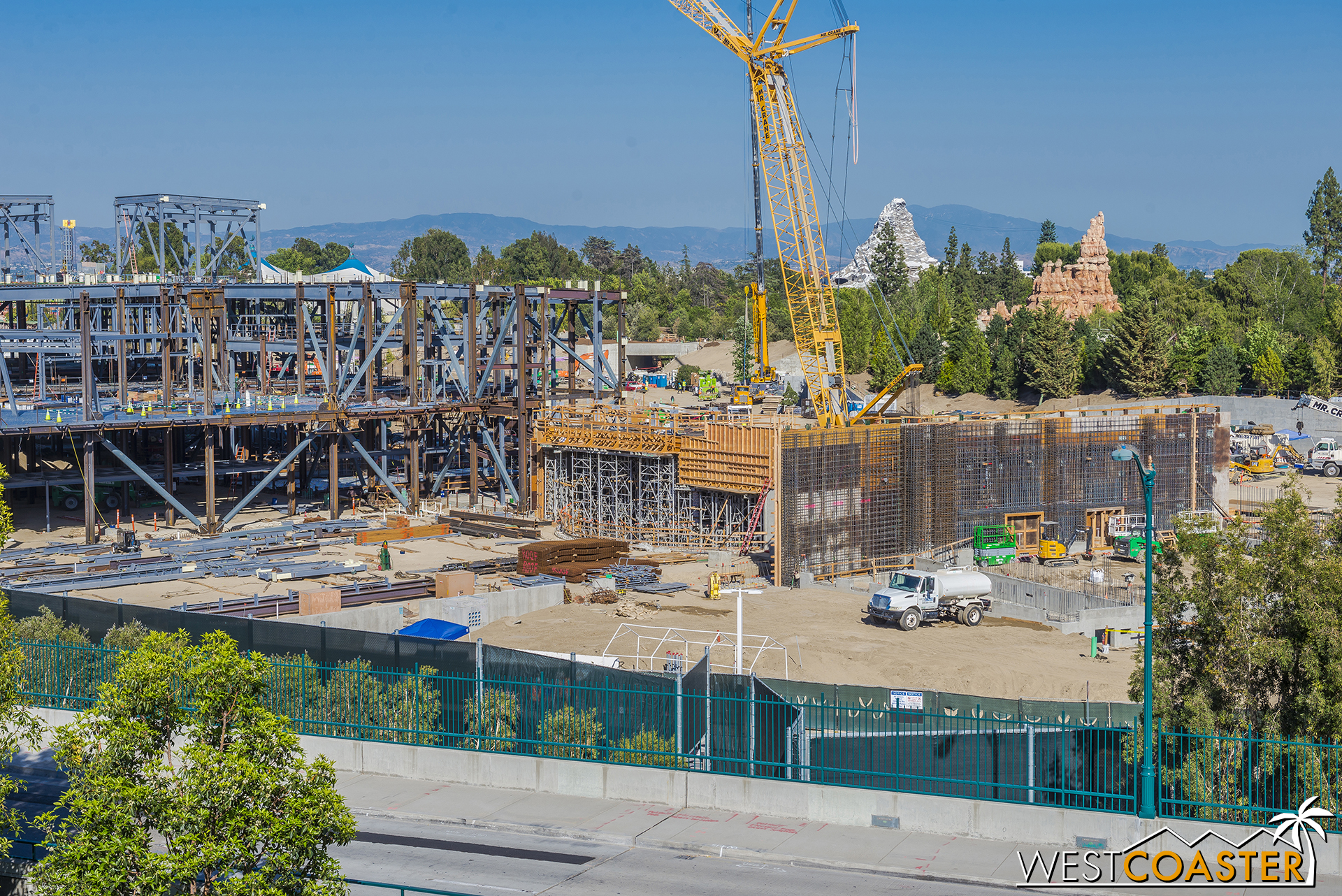  Those concrete walls are getting rather tall for the Thirst Order ride. 