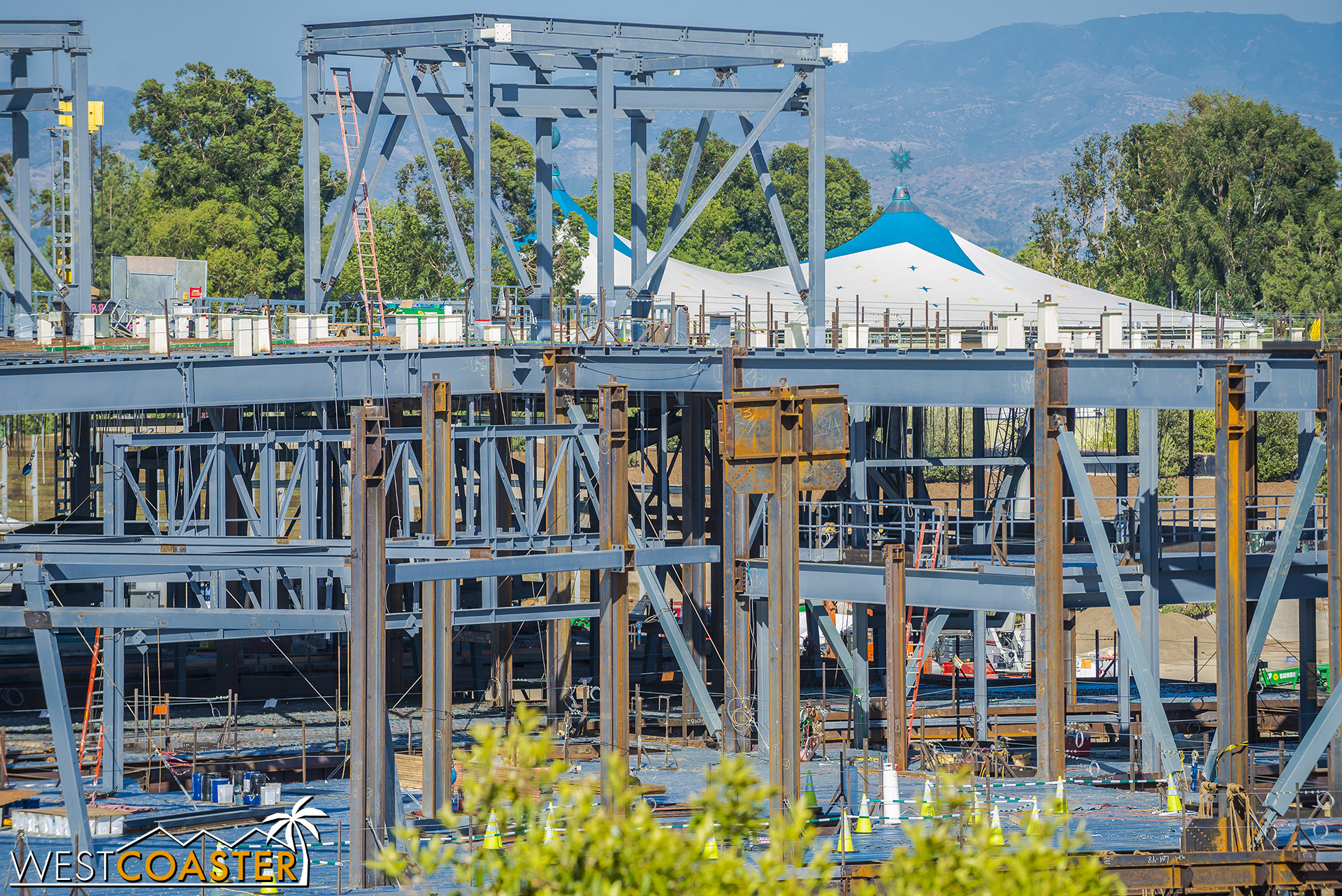  Some tabs have been added sticking out of these penthouse tower frames. 