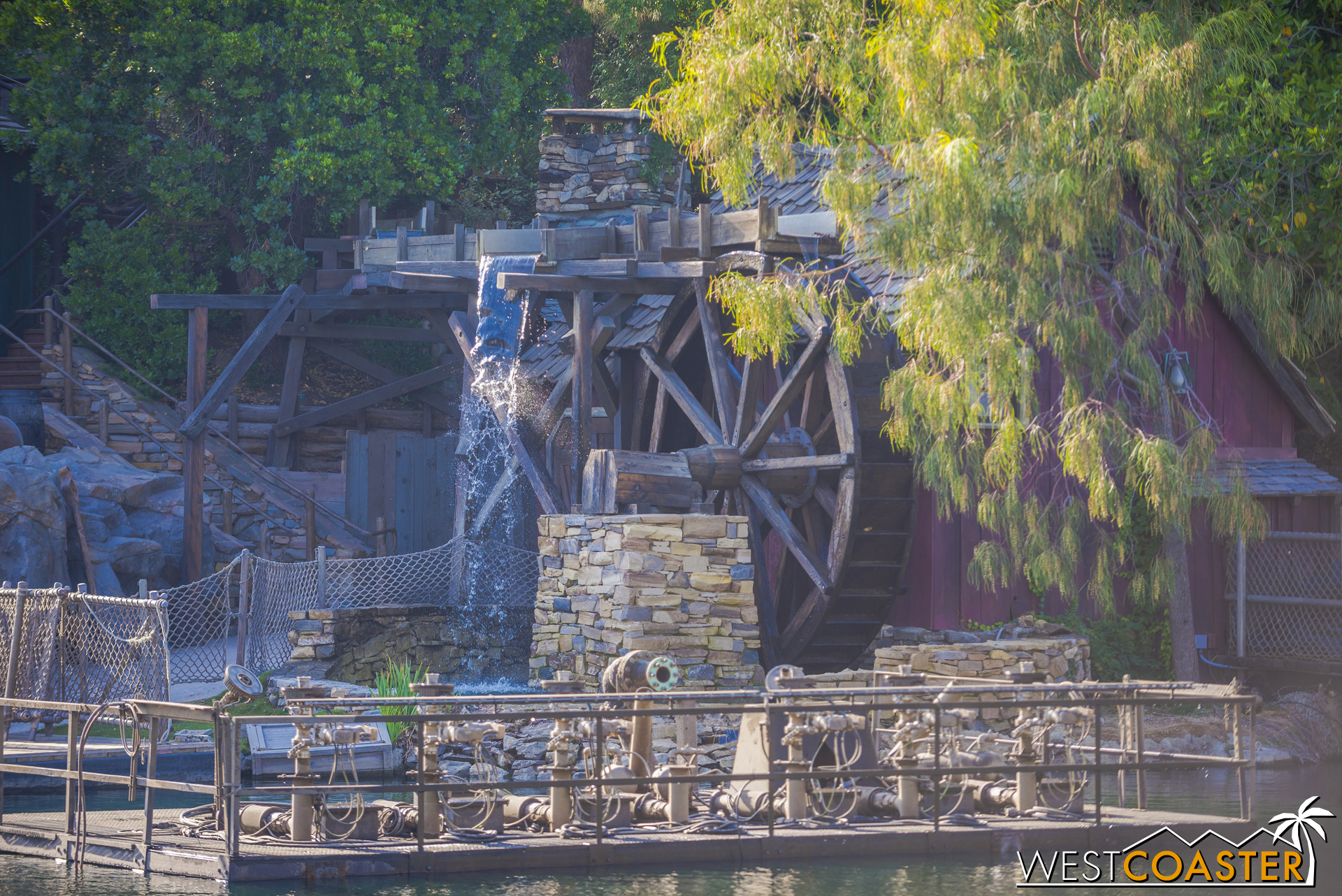  Little by little, exciting signs are coming online to mark the impending completion of the Rivers of America redo. 