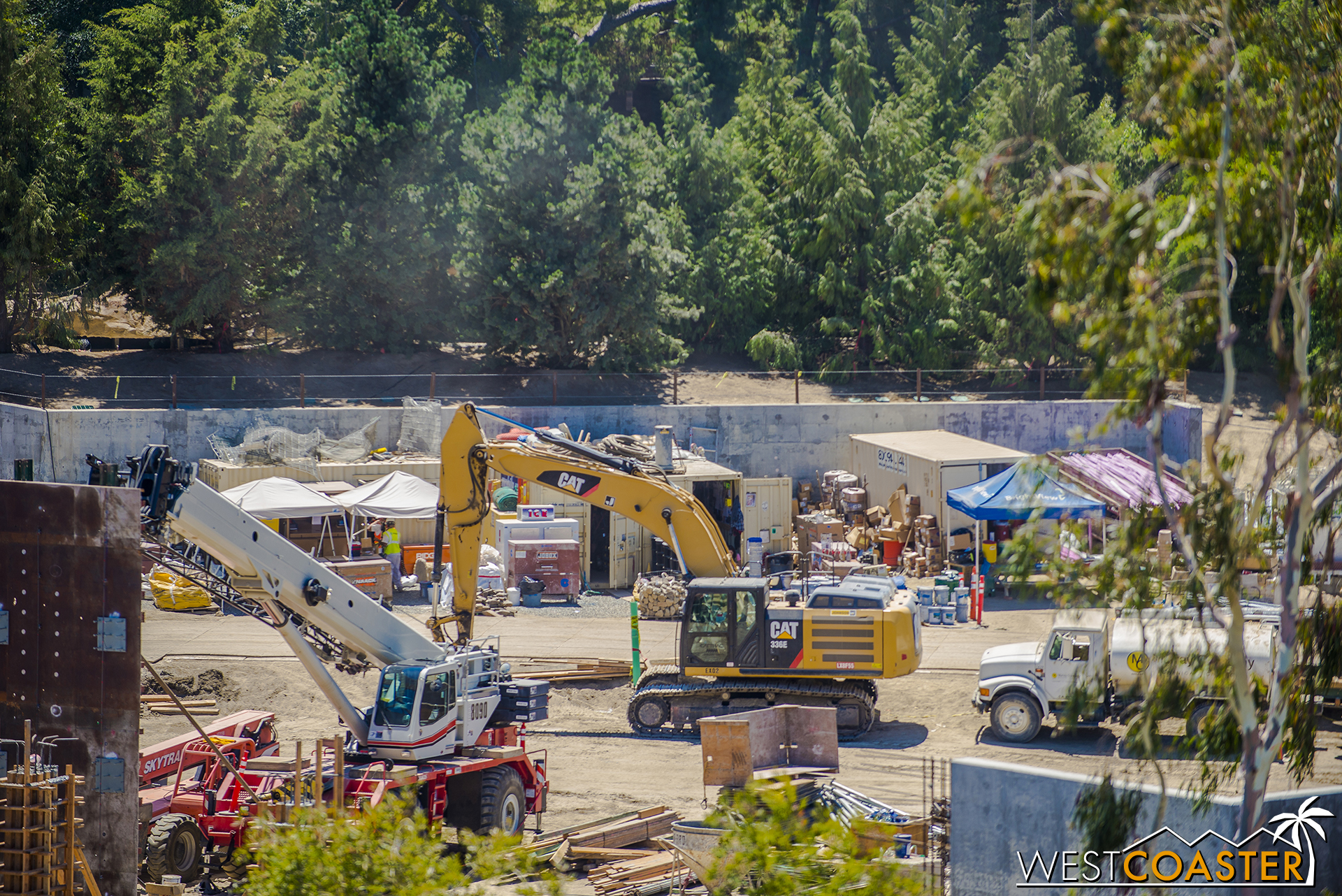  Meanwhile, work seems to be picking up a bit along the "main pathway" that has been largely ignored as workers have focused on the berm and ride buildings. 