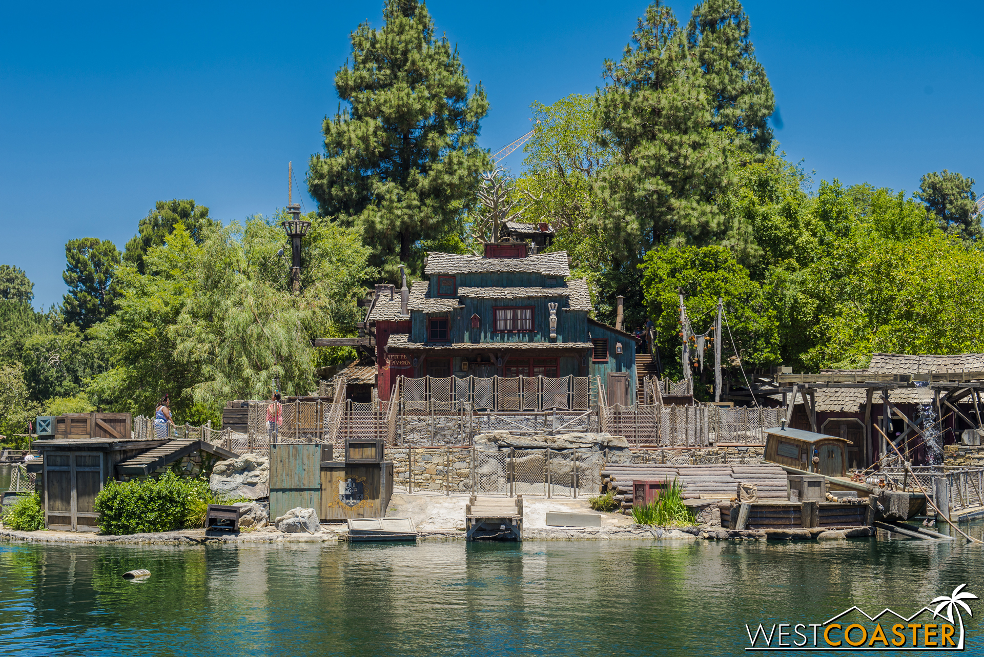  Tom Sawyer Island reopened on Friday to... some fanfare?&nbsp; I'm not sure.&nbsp; But on Saturday, things were relatively quiet. 